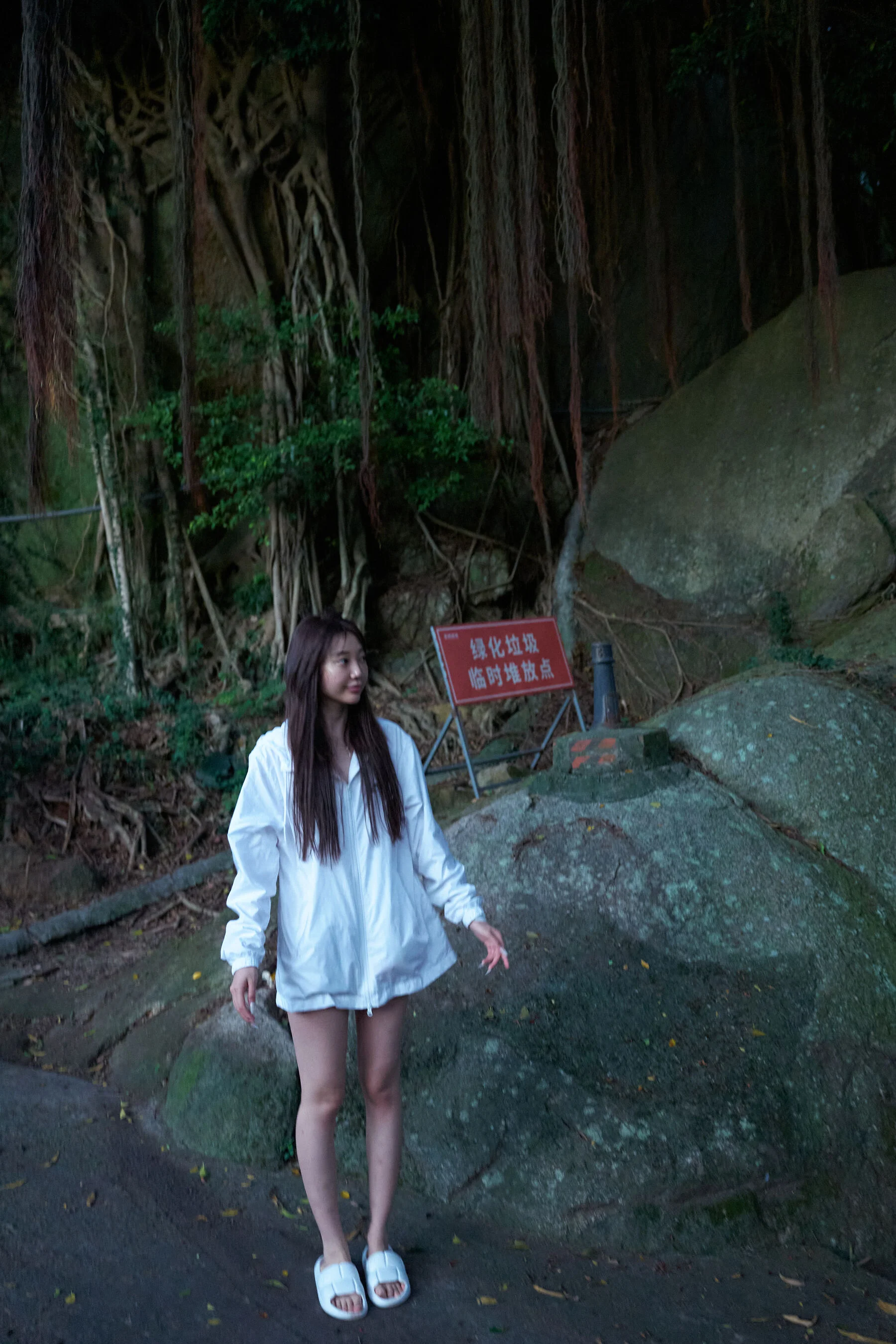 国模小初大尺度人体私拍套图 - Photo 281