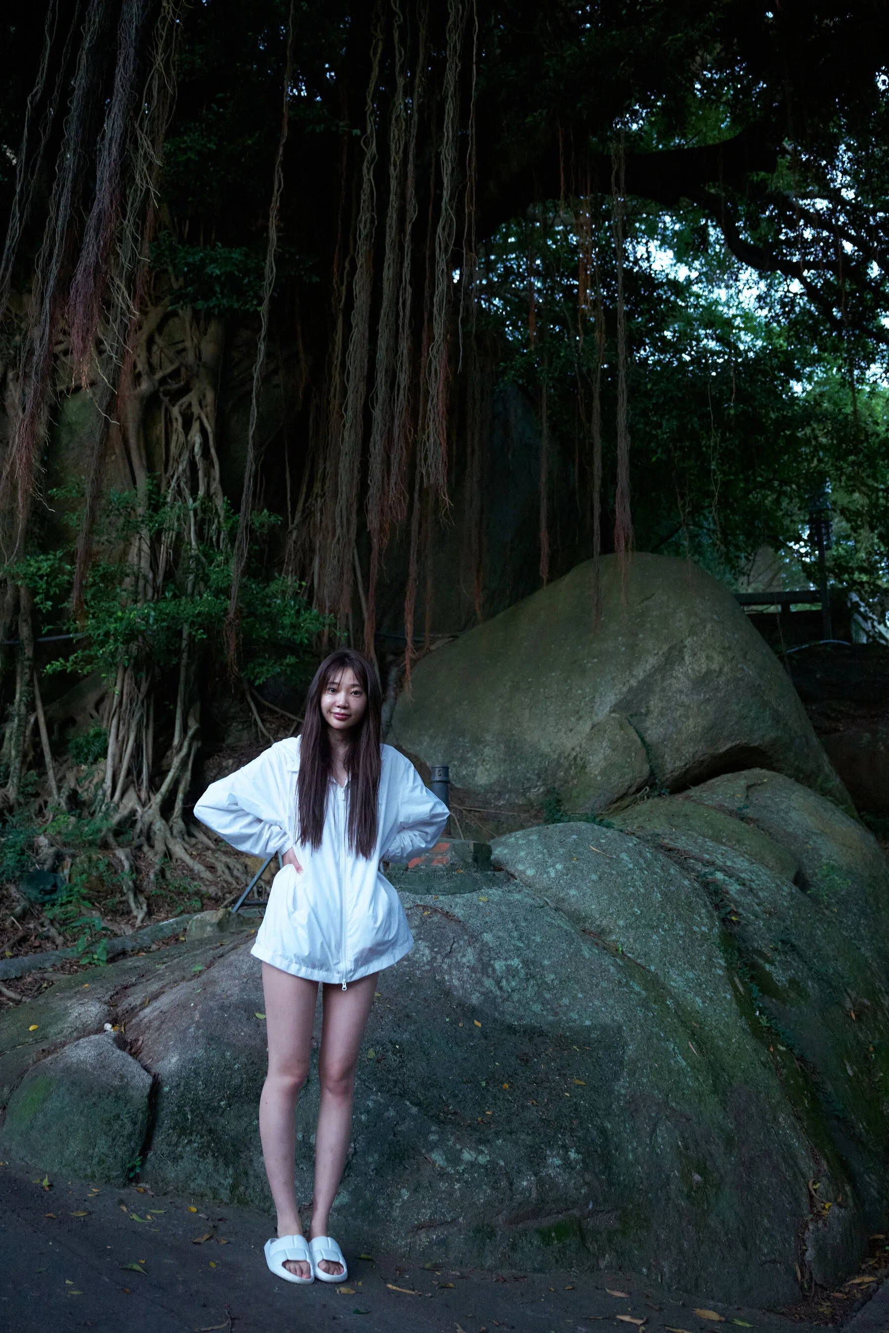 国模小初大尺度人体私拍套图 - Photo 285