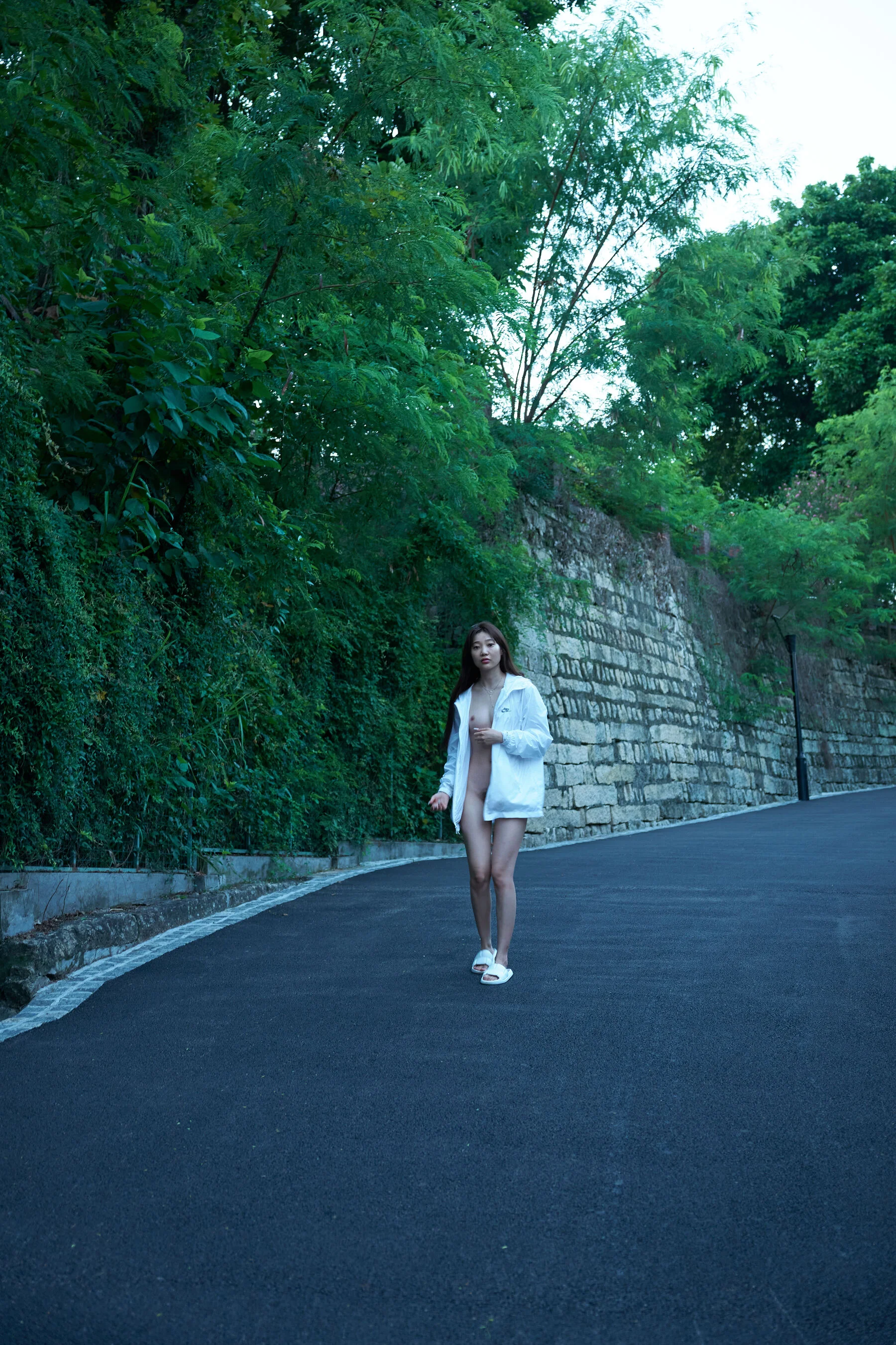 国模小初大尺度人体私拍套图 - Photo 335