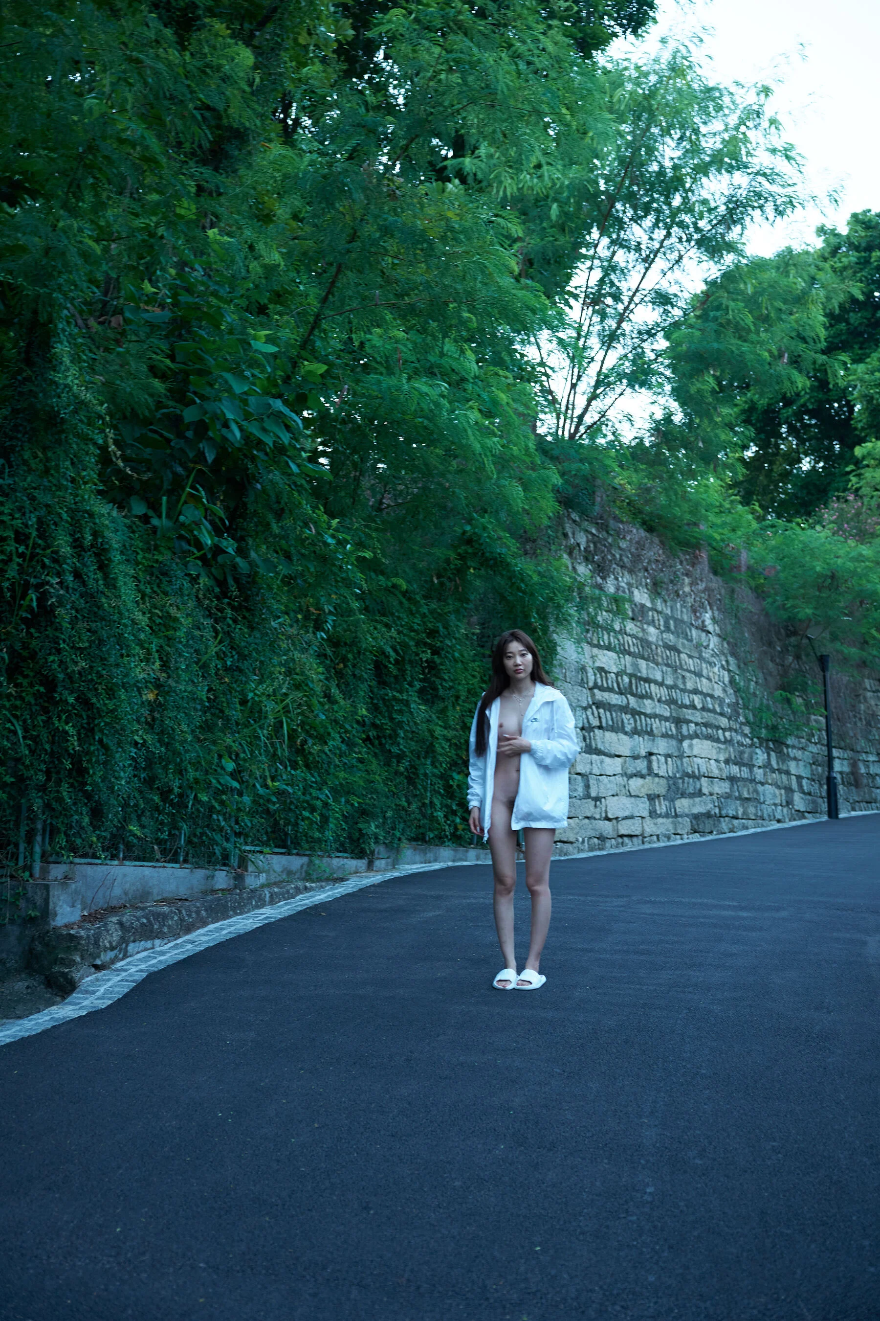 国模小初大尺度人体私拍套图 - Photo 337