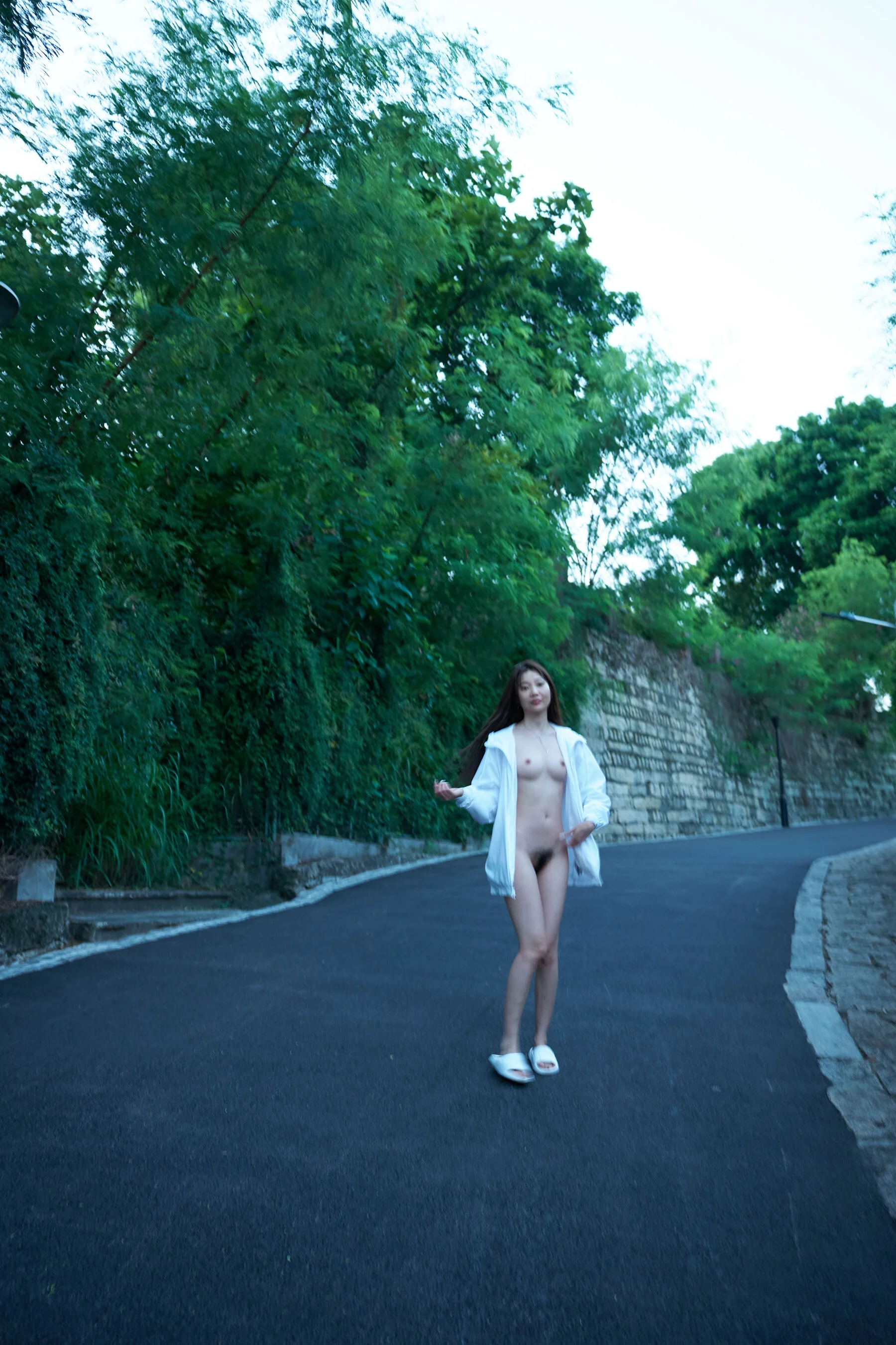 国模小初大尺度人体私拍套图 - Photo 345