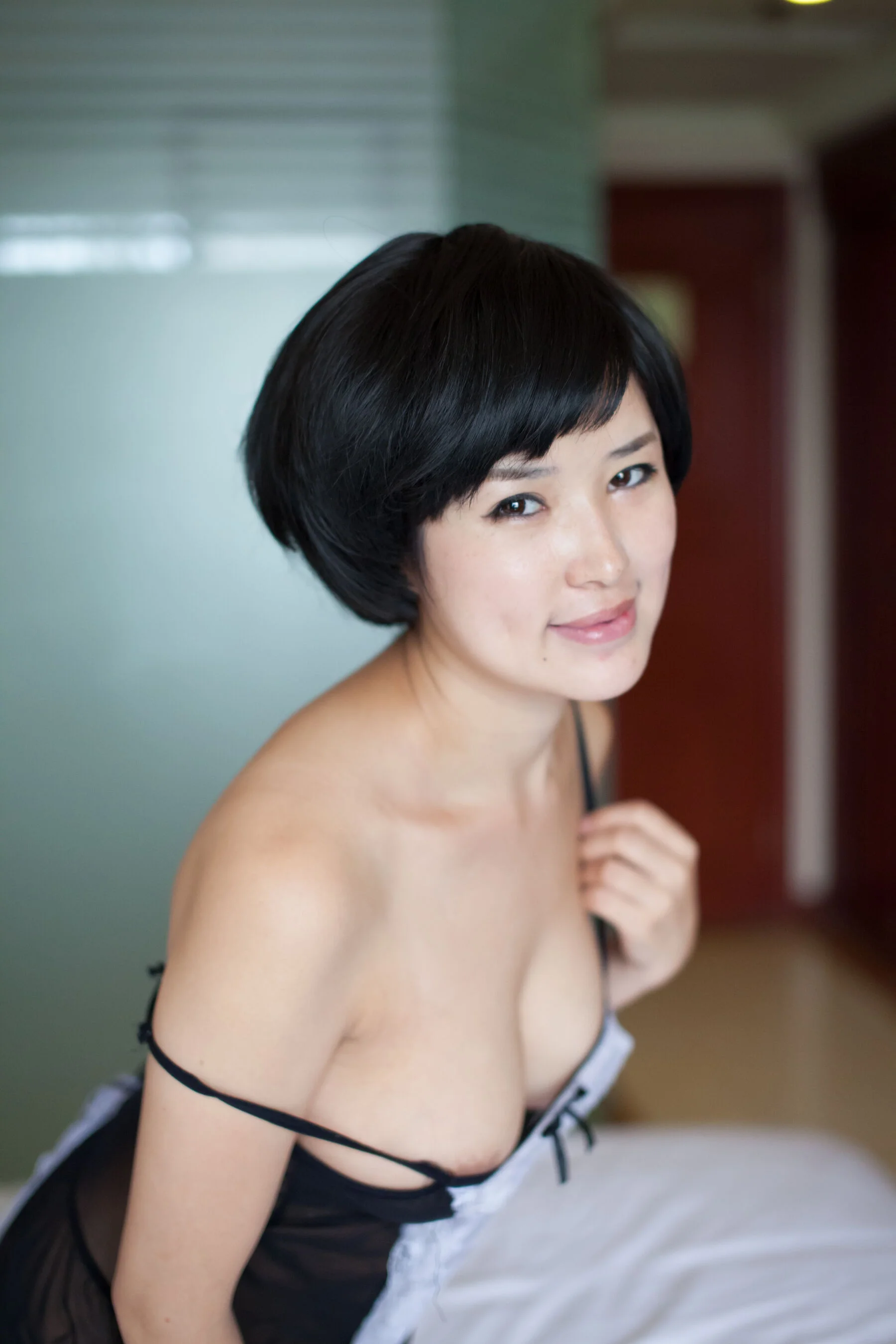 国模小芸人体私拍套图 - Photo 89