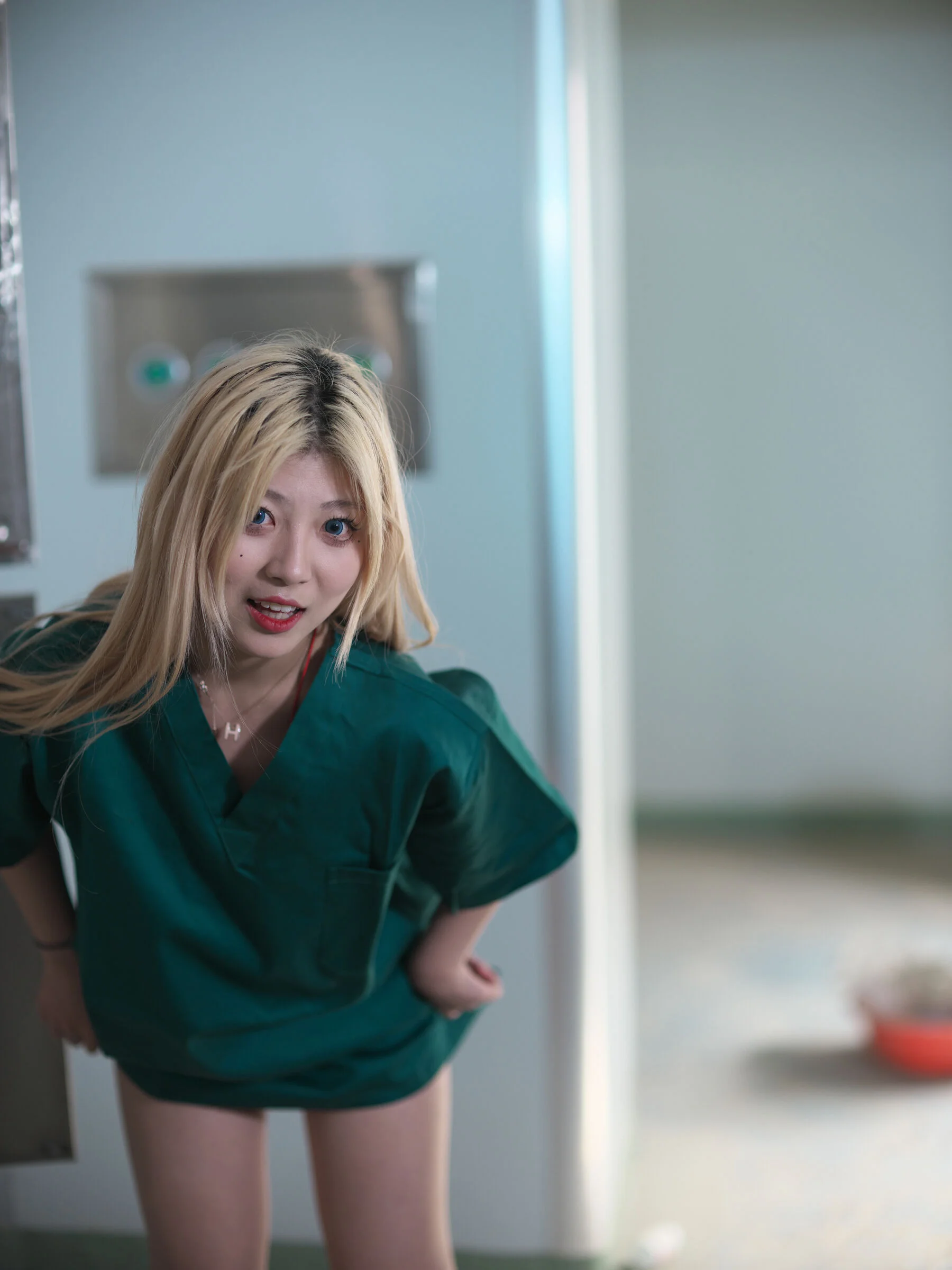 国模软软人体私拍套图 - Photo 9