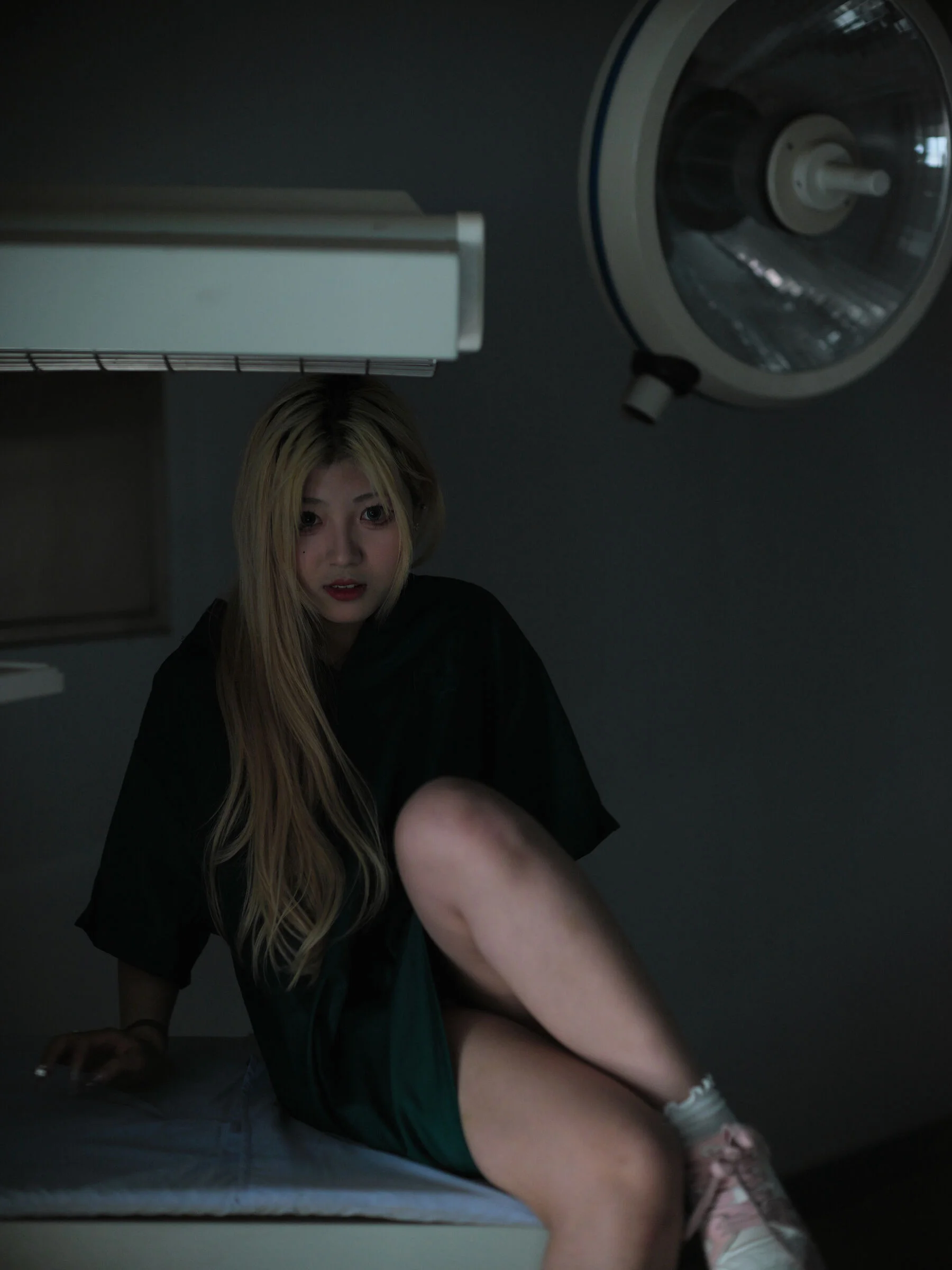国模软软人体私拍套图 - Photo 51