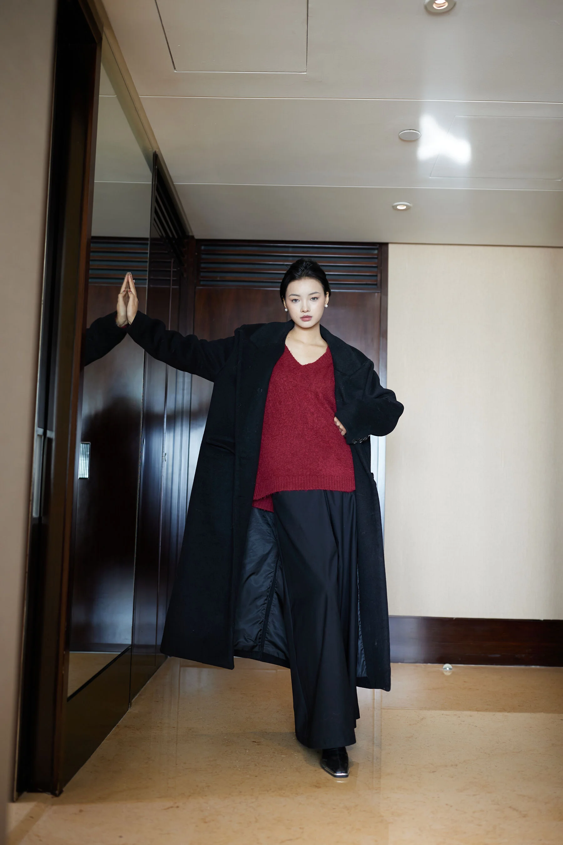 国模妮妮人体私拍套图 - Photo 21