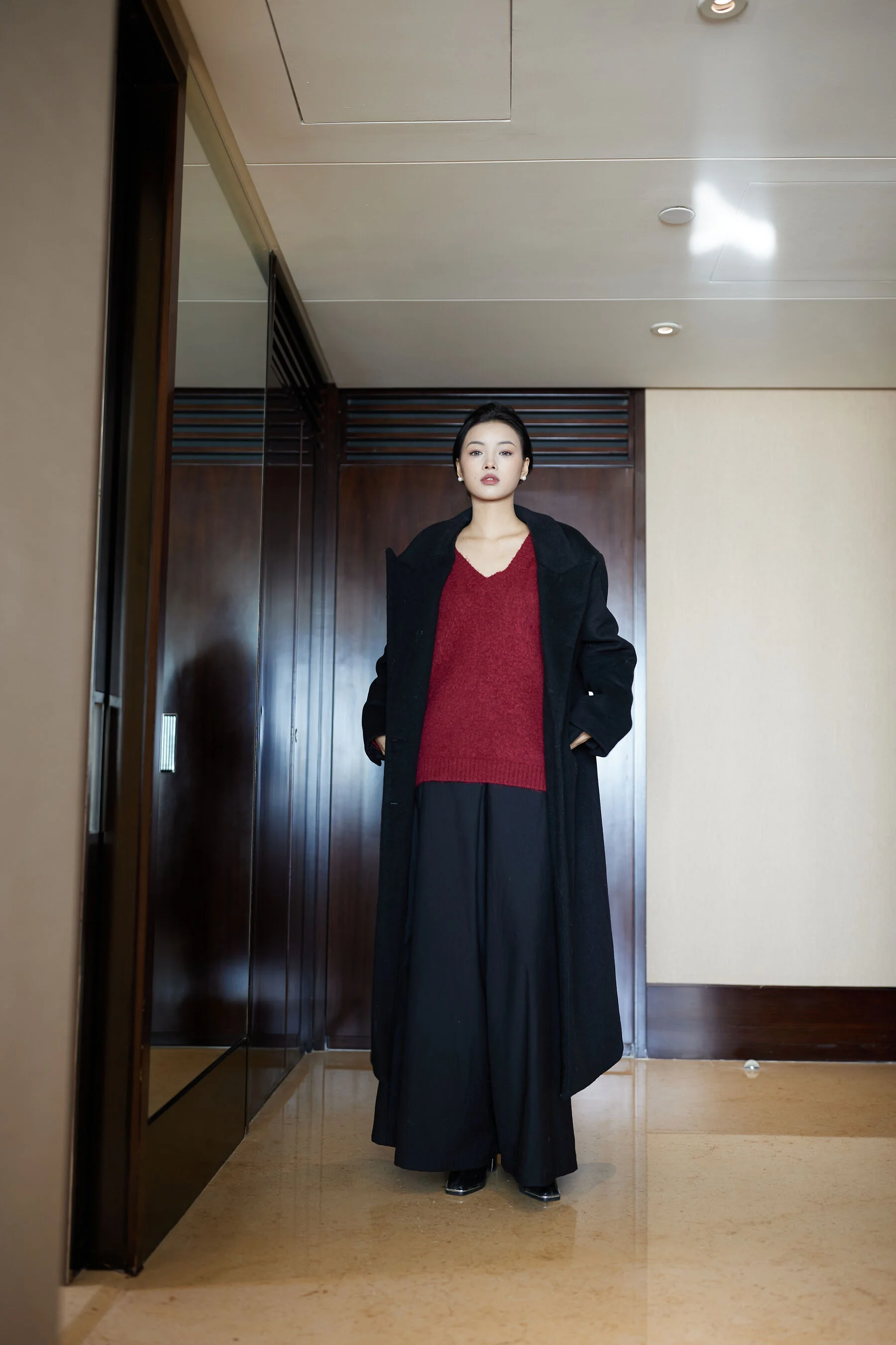 国模妮妮人体私拍套图 - Photo 23