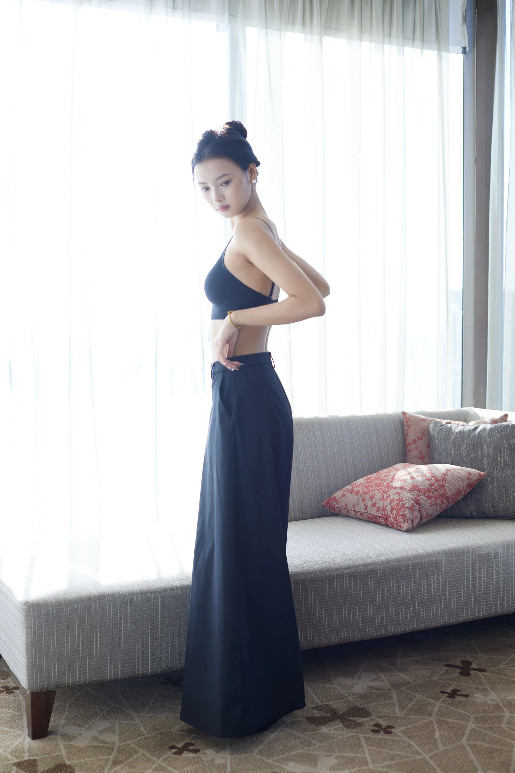 国模妮妮人体私拍套图 - Photo 110