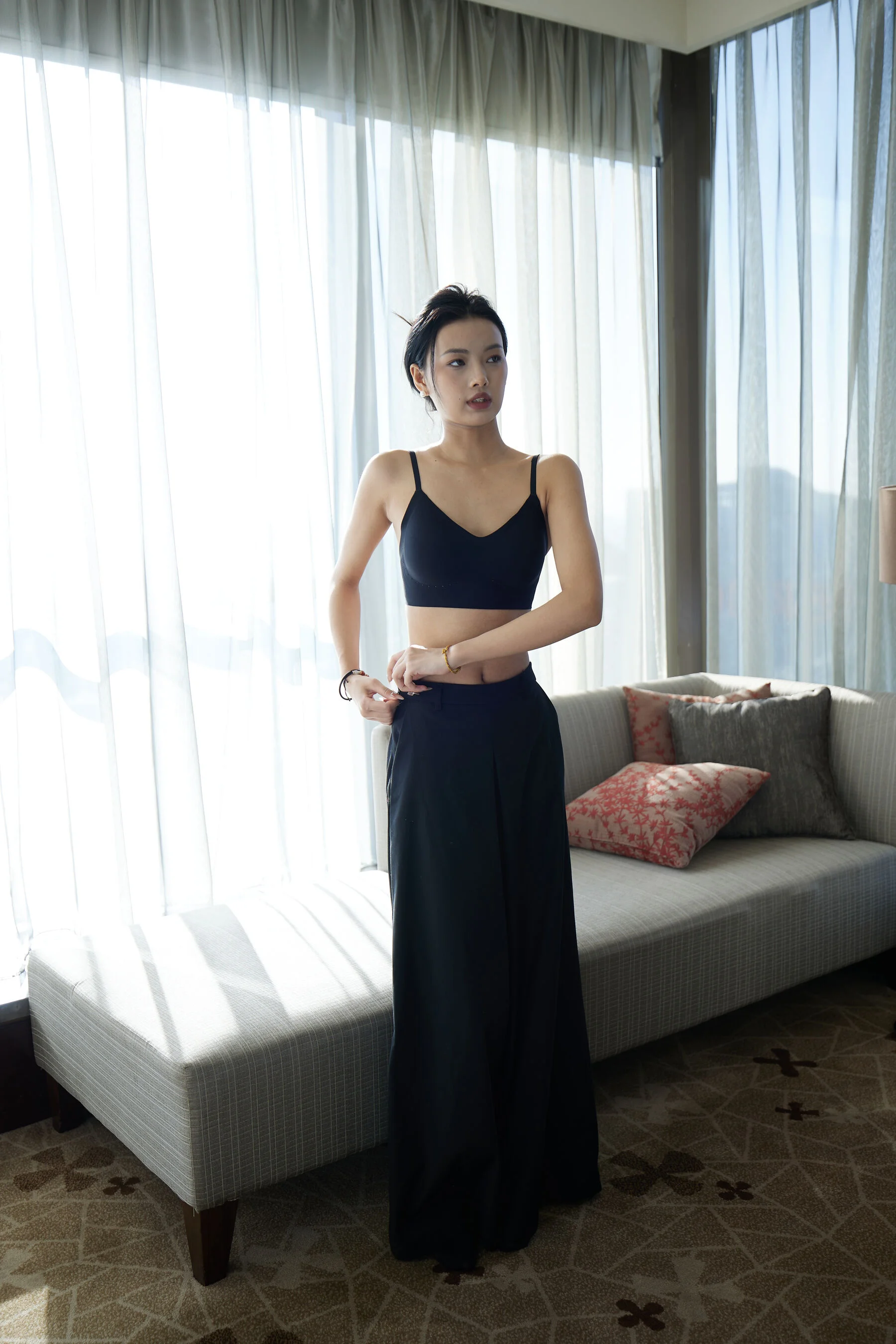 国模妮妮人体私拍套图 - Photo 132