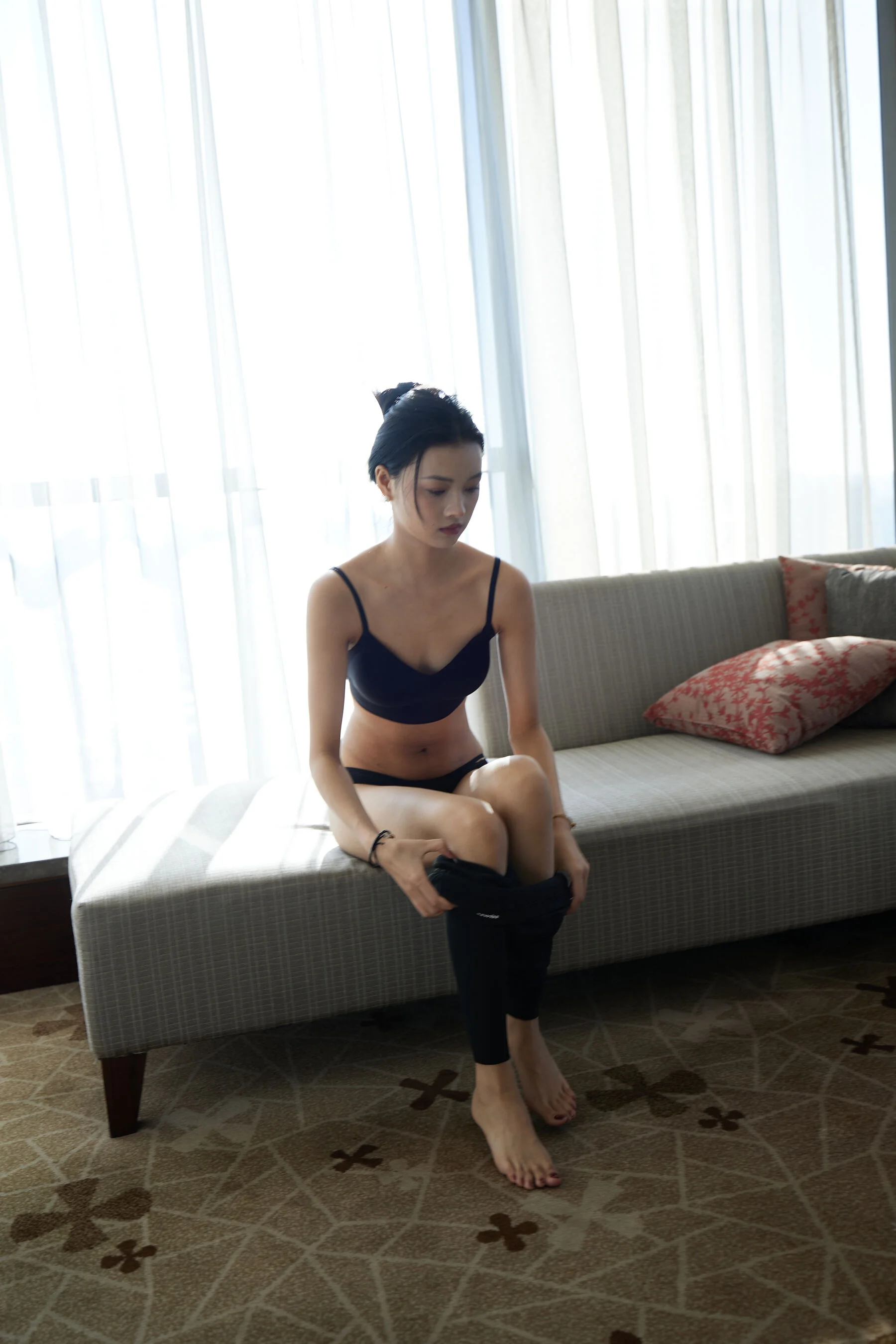 国模妮妮人体私拍套图 - Photo 152