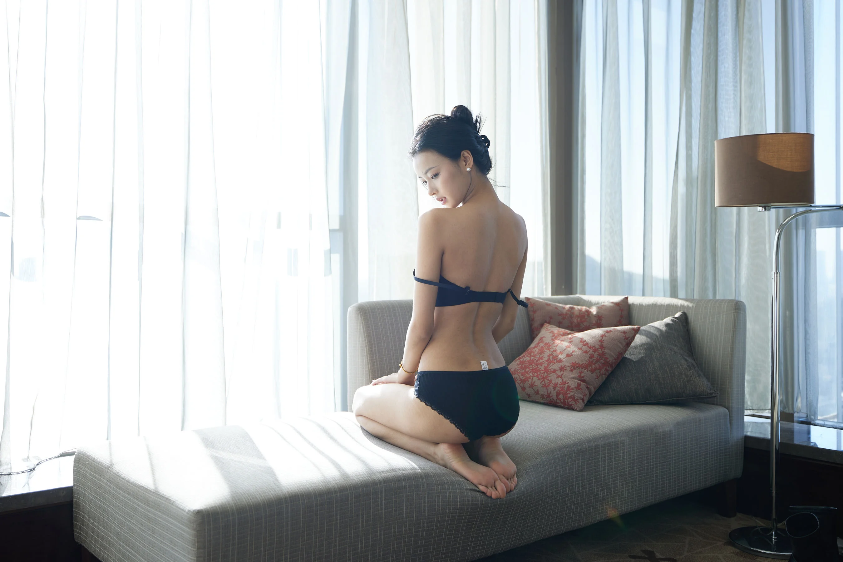 国模妮妮人体私拍套图 - Photo 192