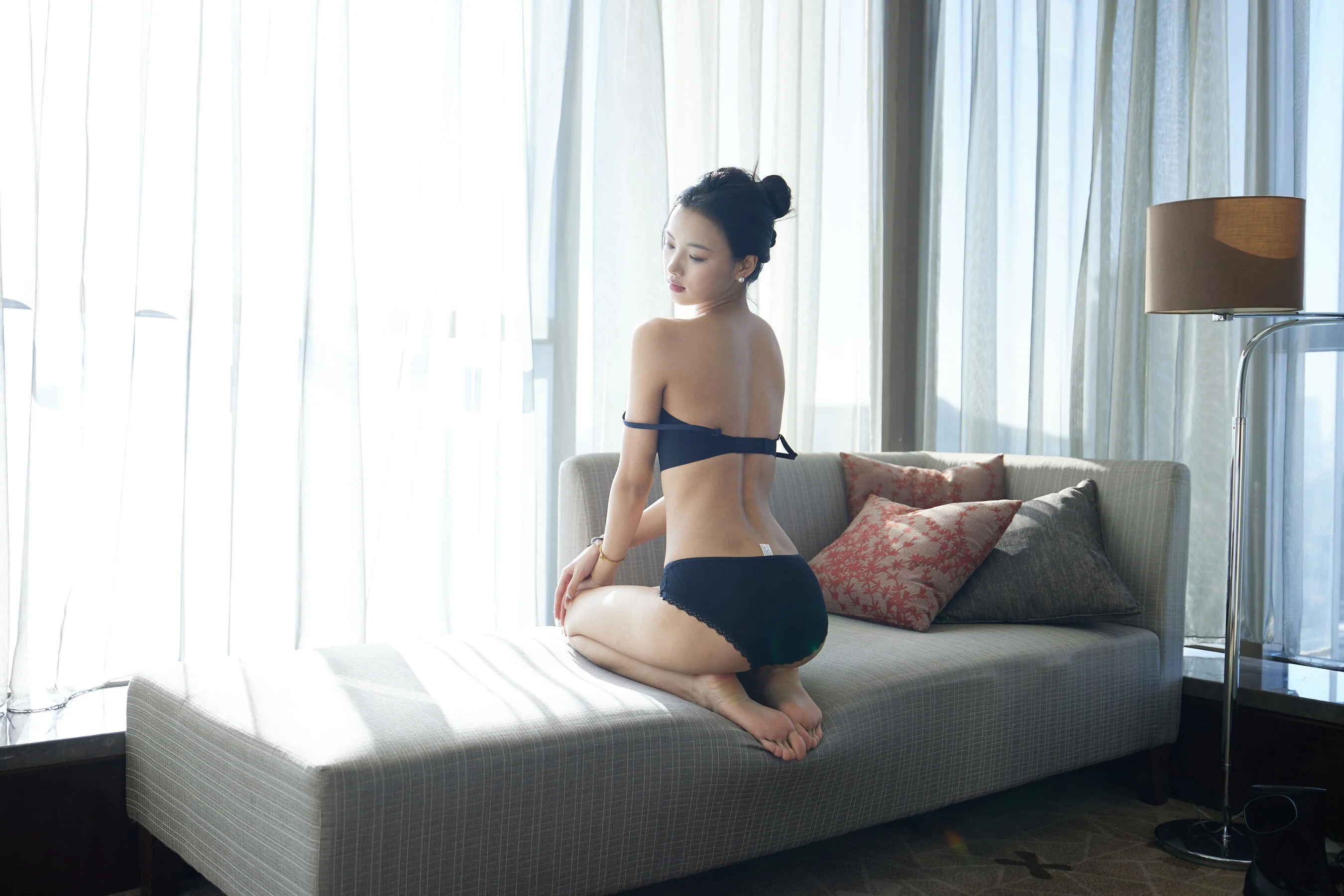 国模妮妮人体私拍套图 - Photo 194