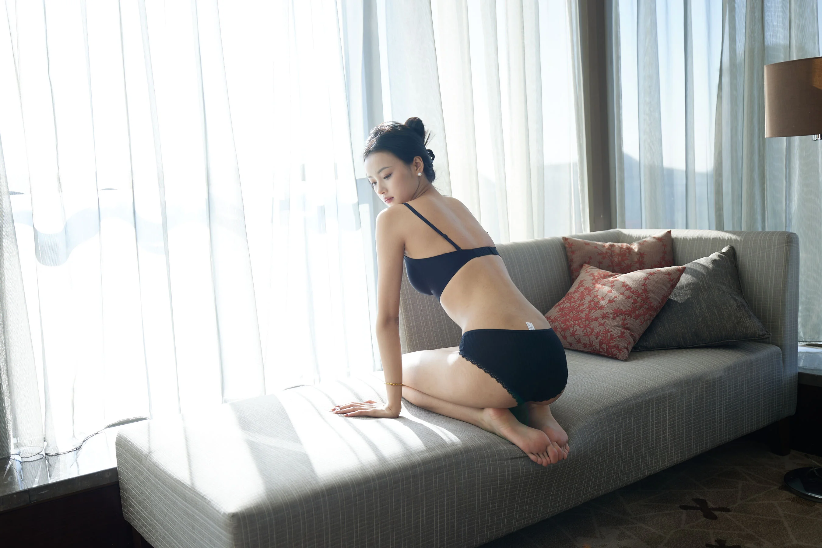 国模妮妮人体私拍套图 - Photo 197