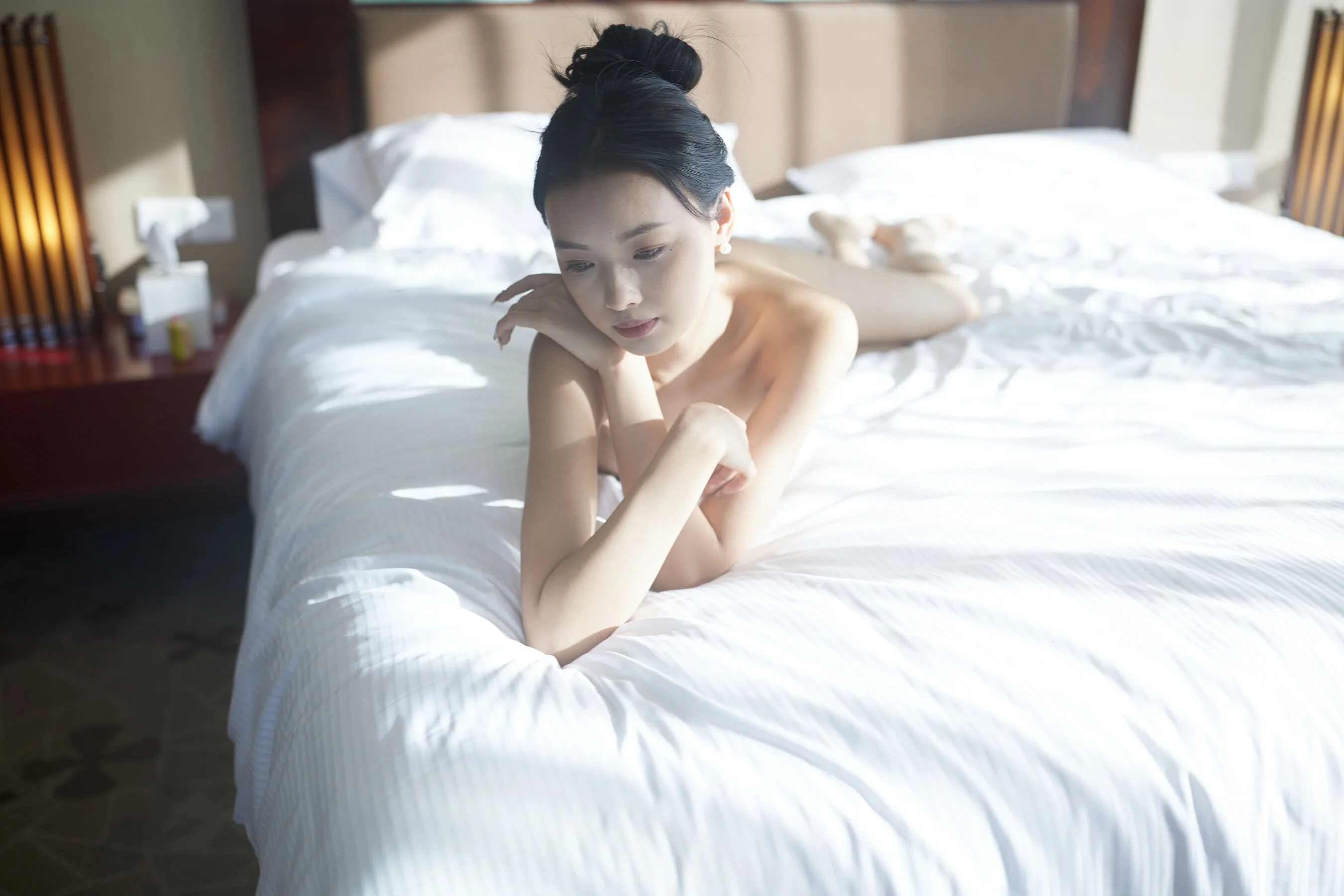 国模妮妮人体私拍套图 - Photo 577