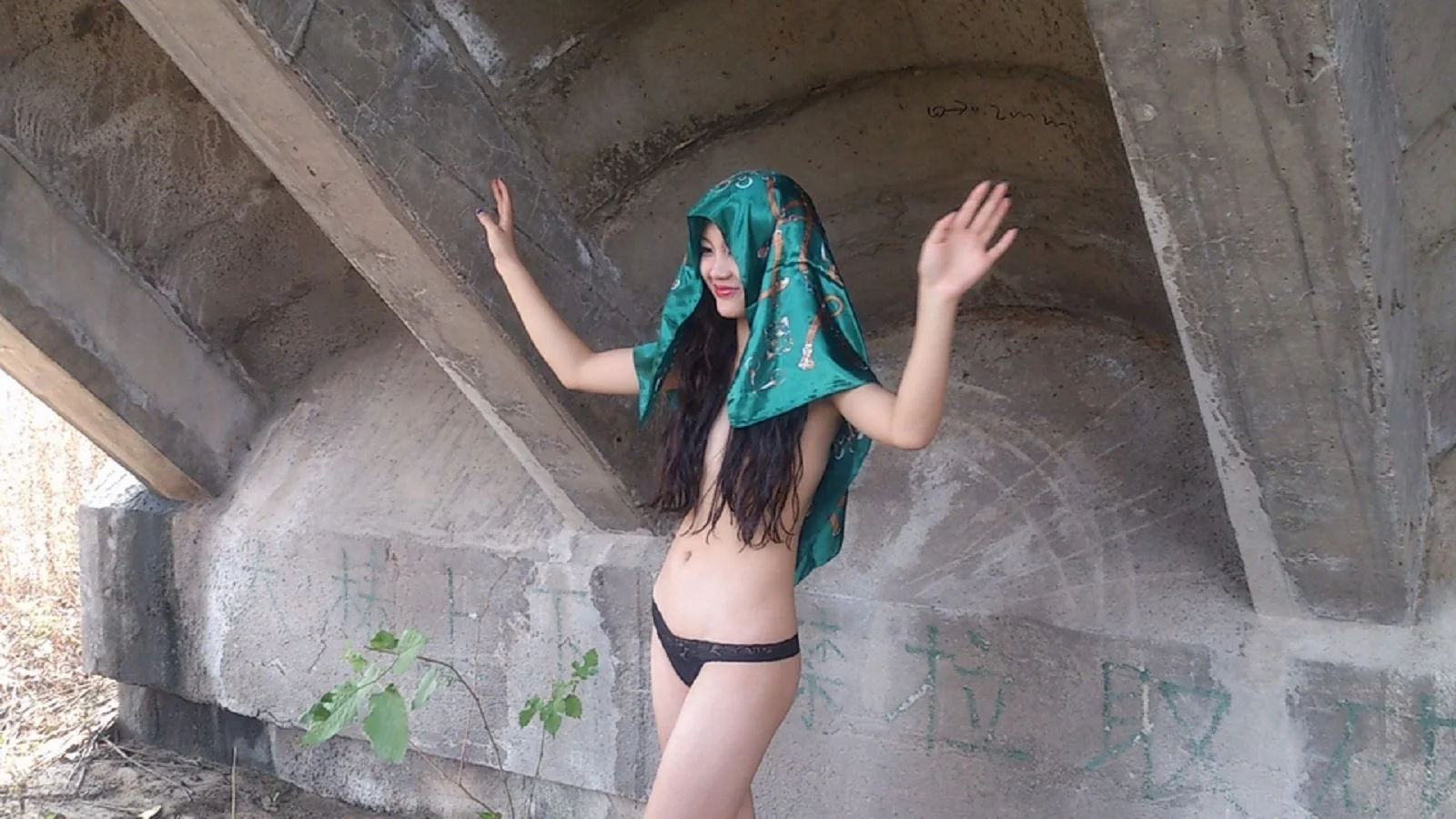 国模林子颜人体私拍套图 - Photo 63