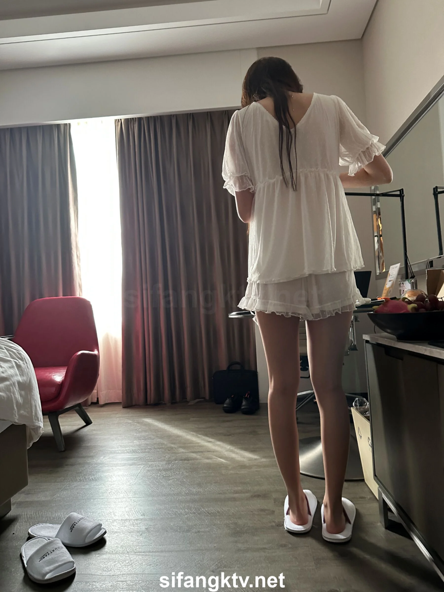 国模小初大尺度人体私拍套图 - Photo 77