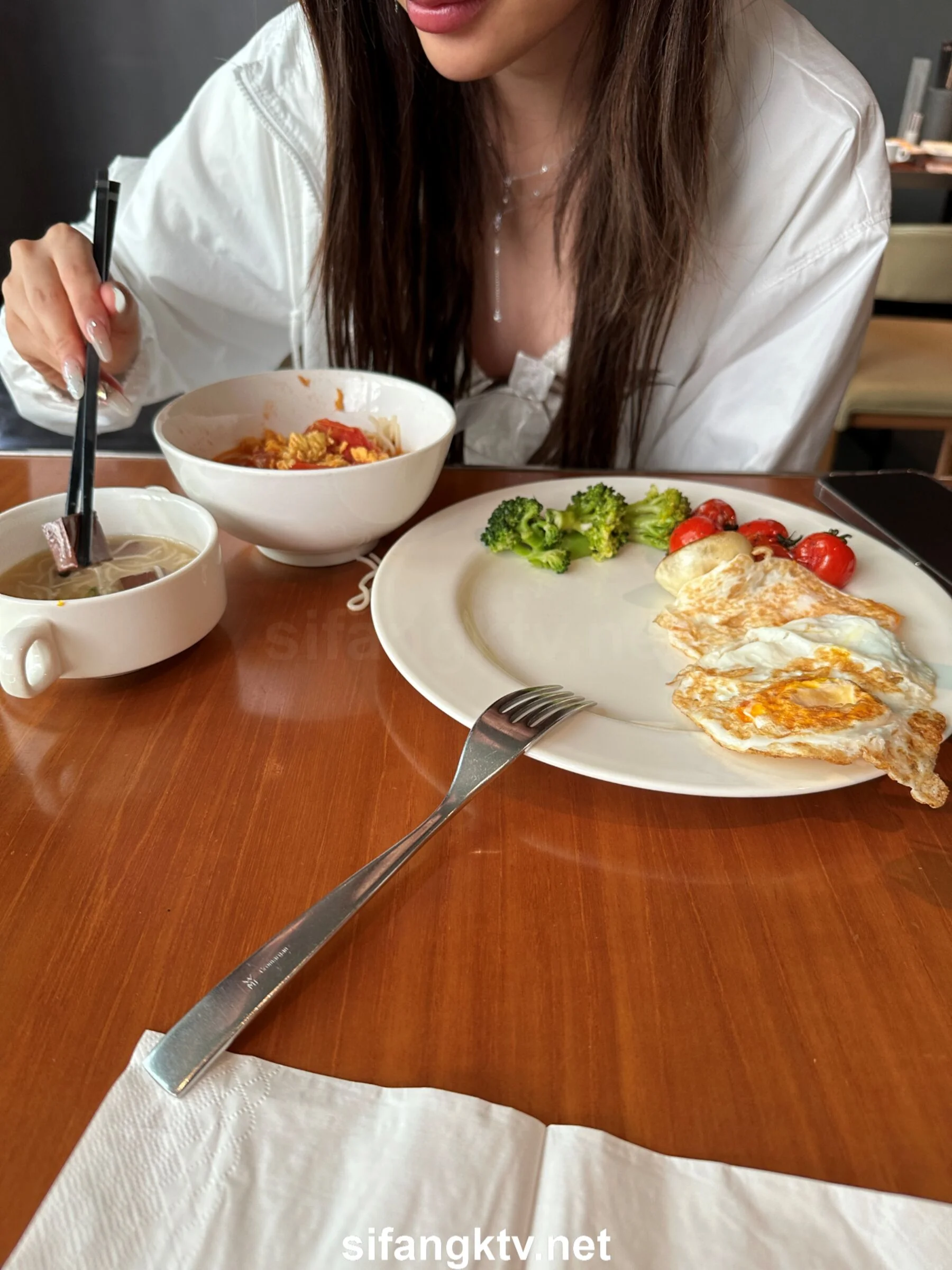 国模小初大尺度人体私拍套图 - Photo 223