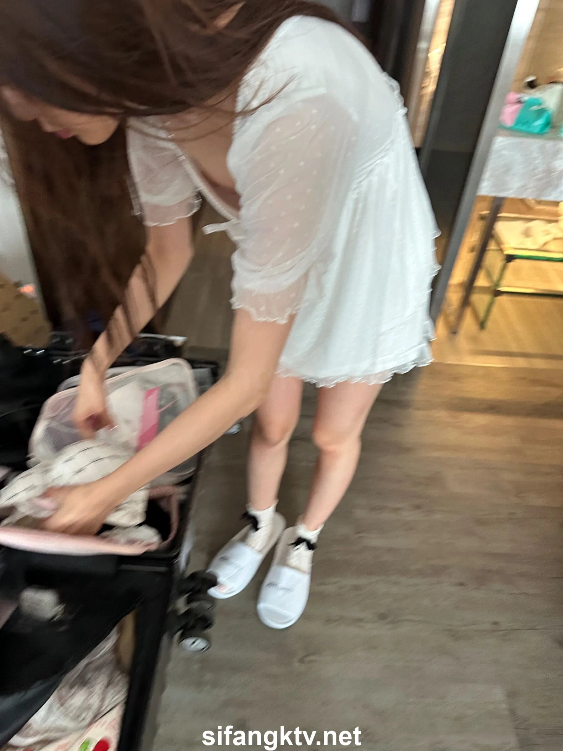 国模小初大尺度人体私拍套图 - Photo 228