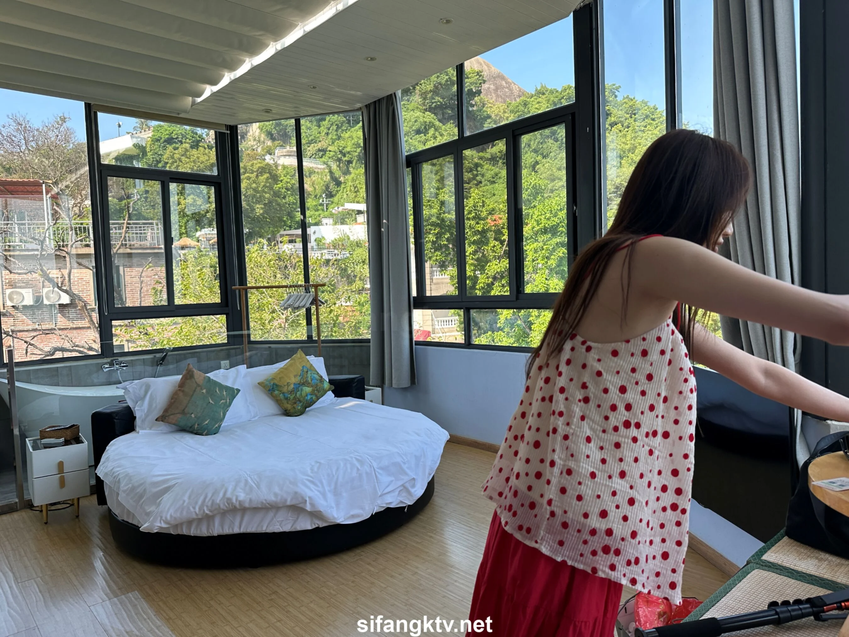 国模小初大尺度人体私拍套图 - Photo 240