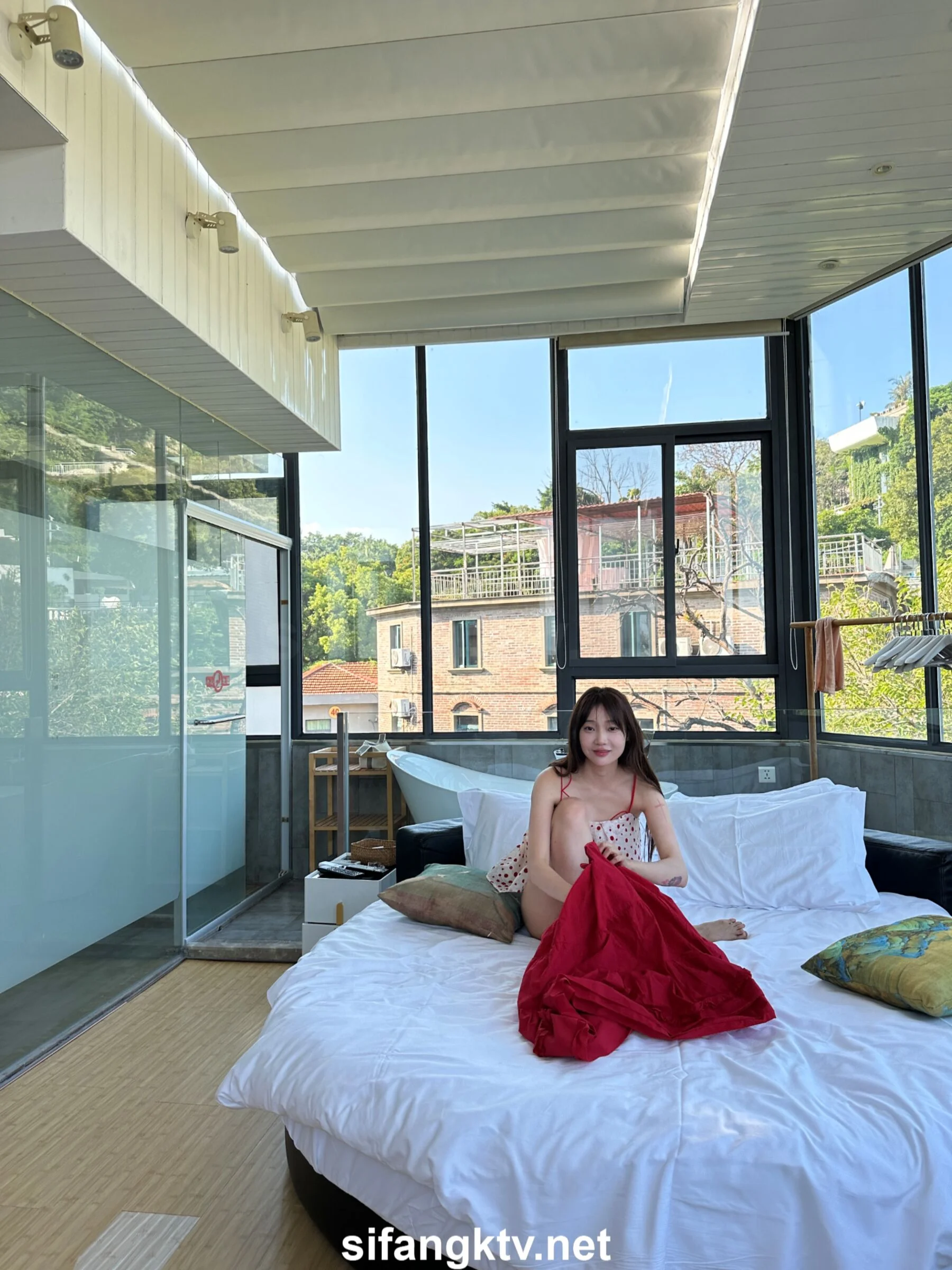 国模小初大尺度人体私拍套图 - Photo 256