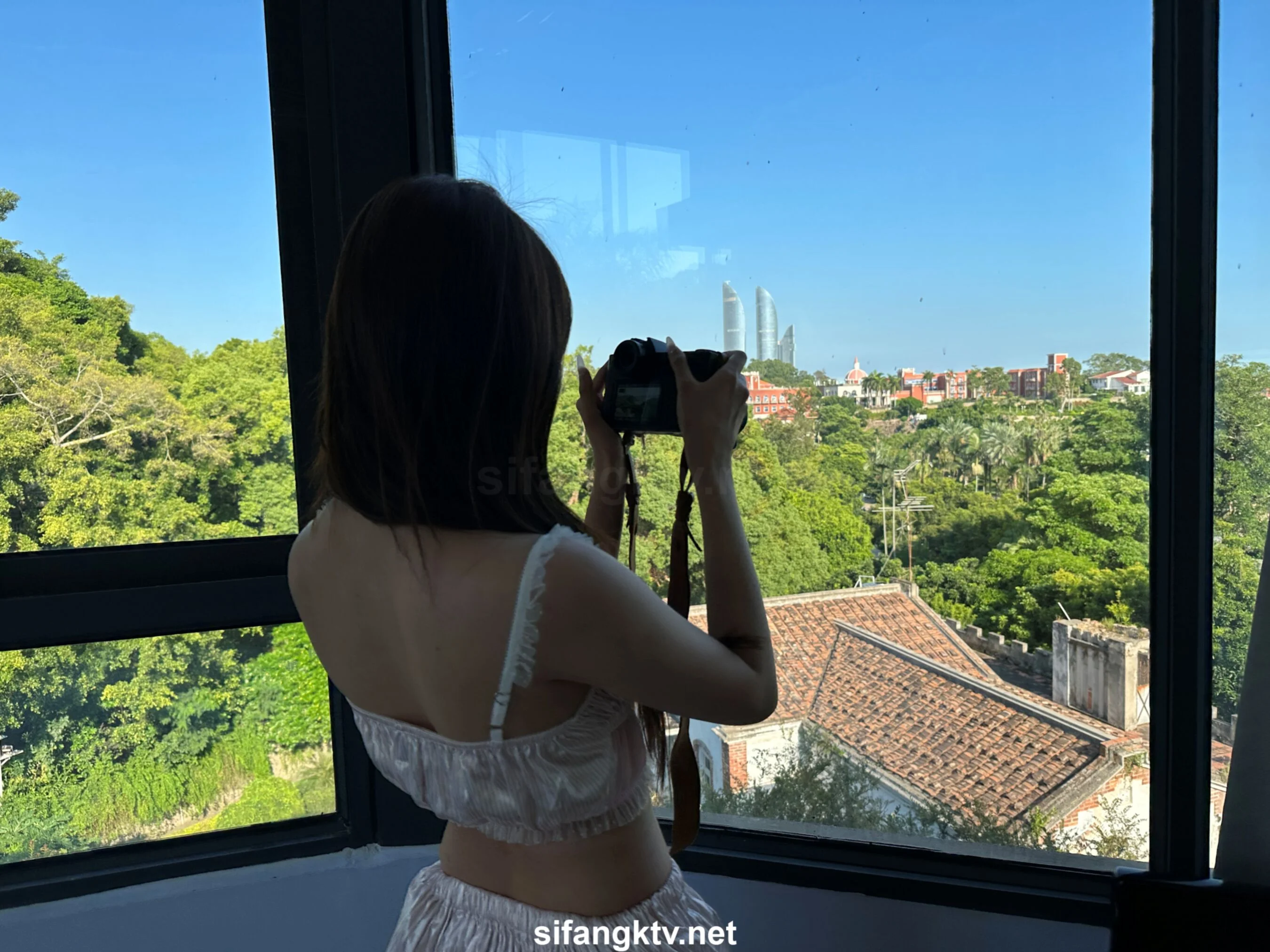 国模小初大尺度人体私拍套图 - Photo 301