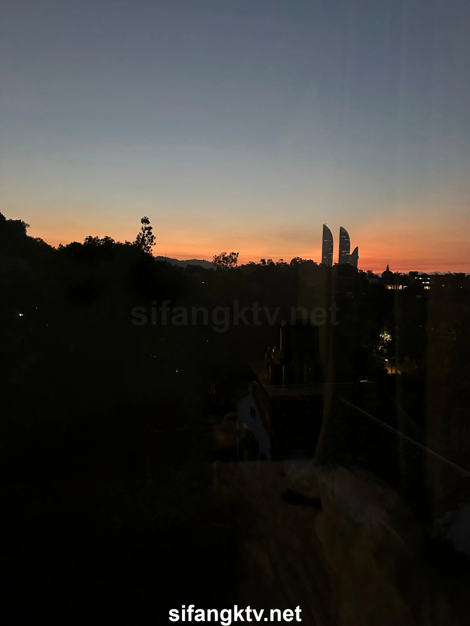 国模小初大尺度人体私拍套图 - Photo 399