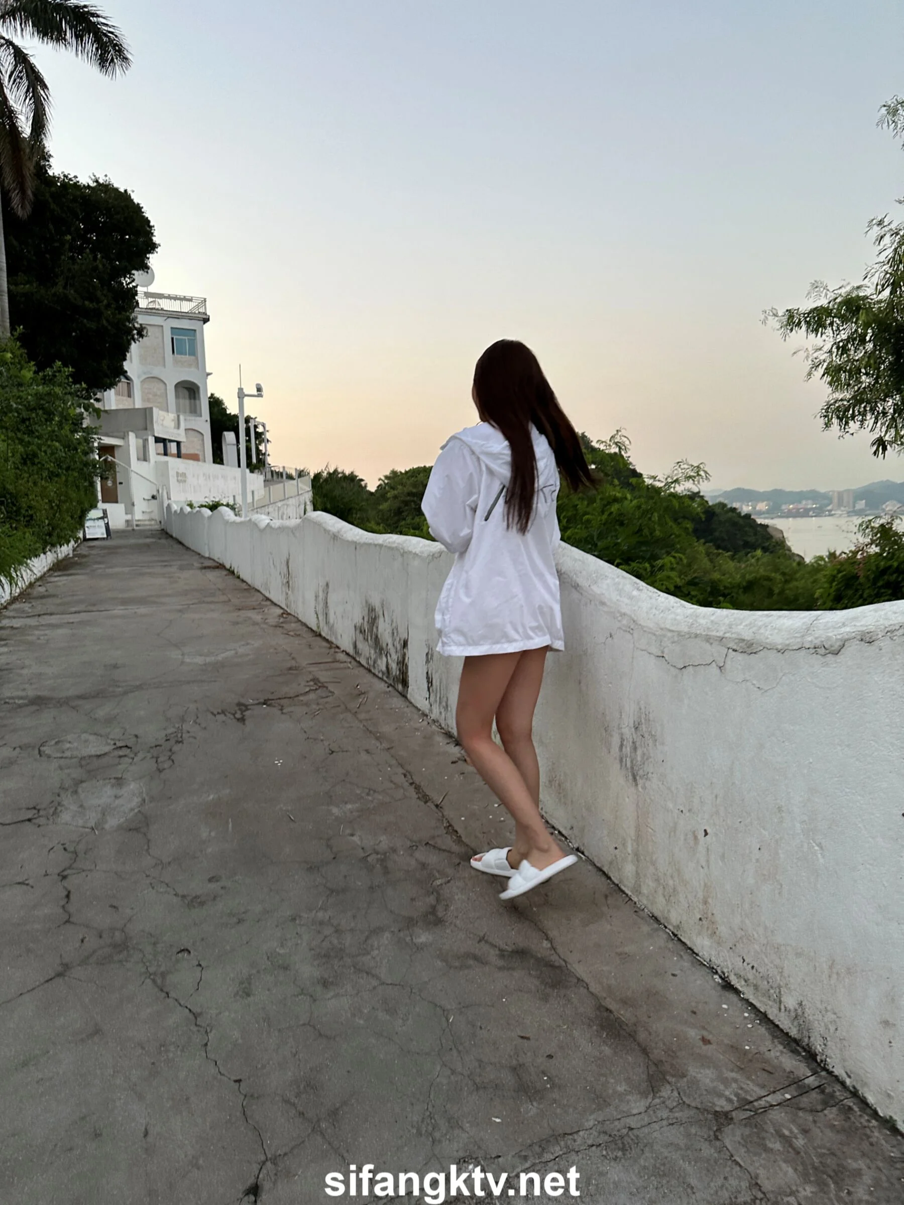 国模小初大尺度人体私拍套图 - Photo 407