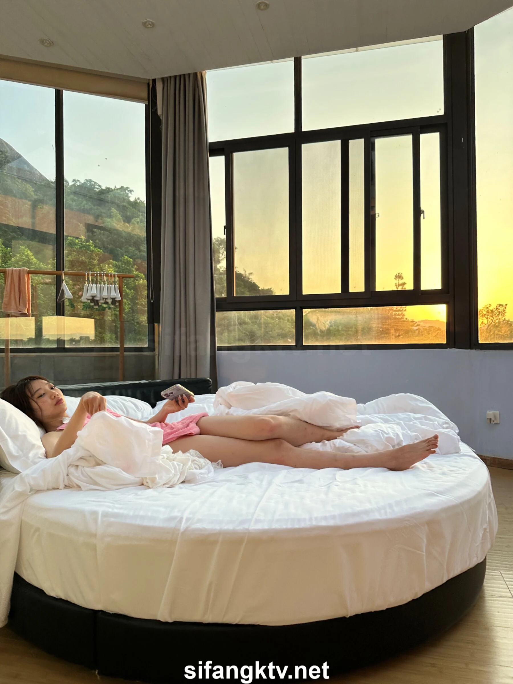 国模小初大尺度人体私拍套图 - Photo 530