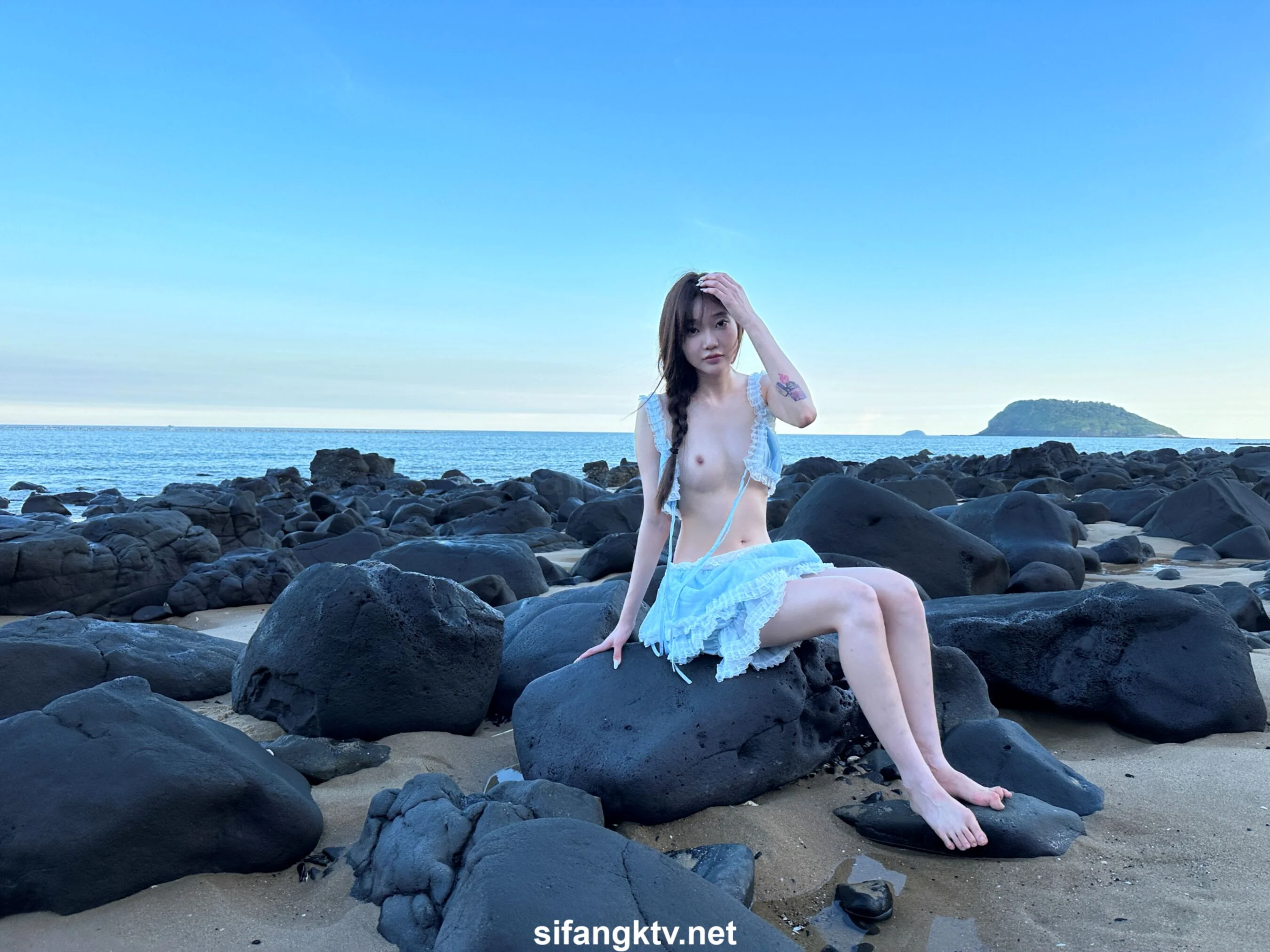 国模小初大尺度人体私拍套图 - Photo 614