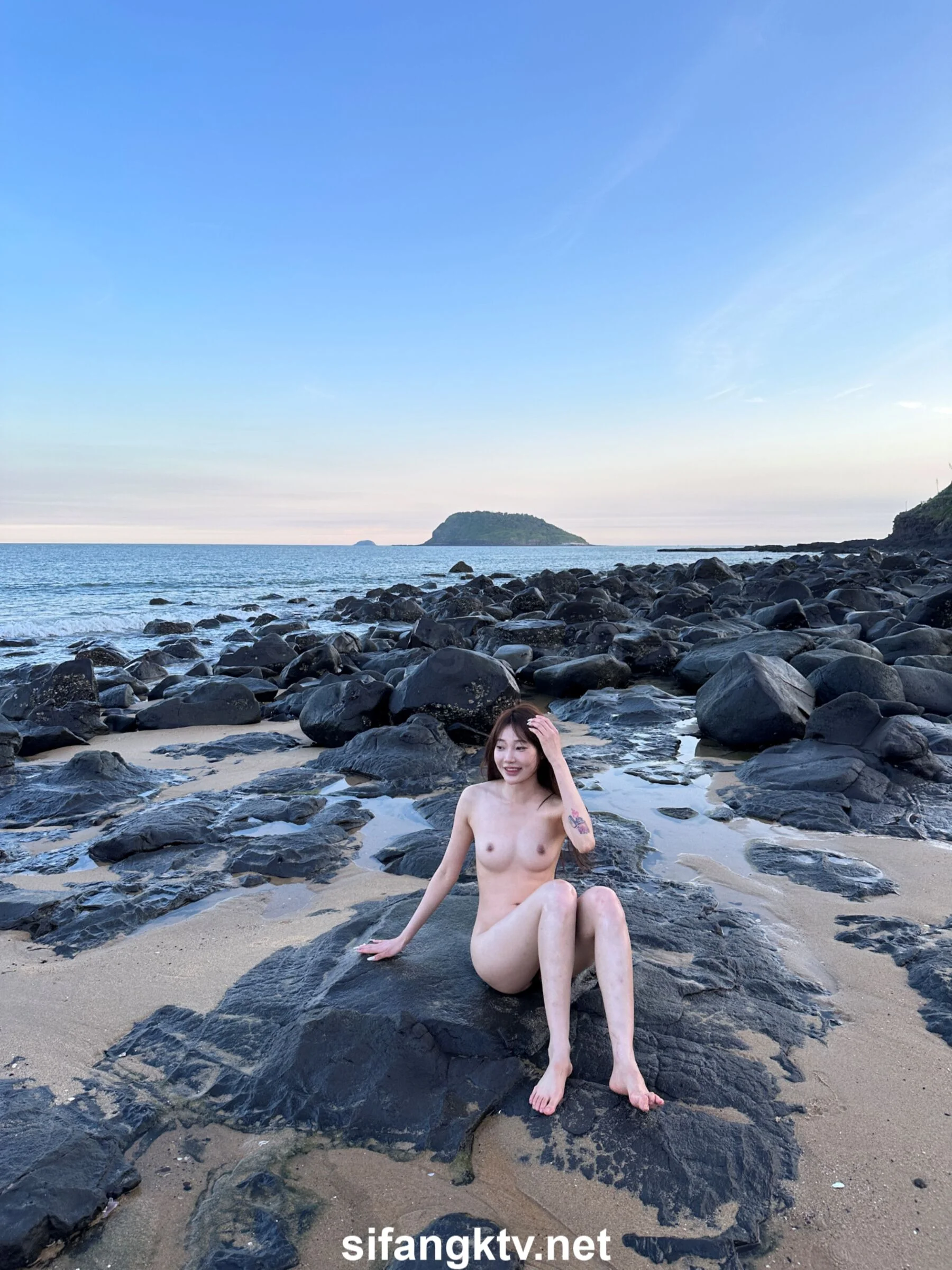 国模小初大尺度人体私拍套图 - Photo 690