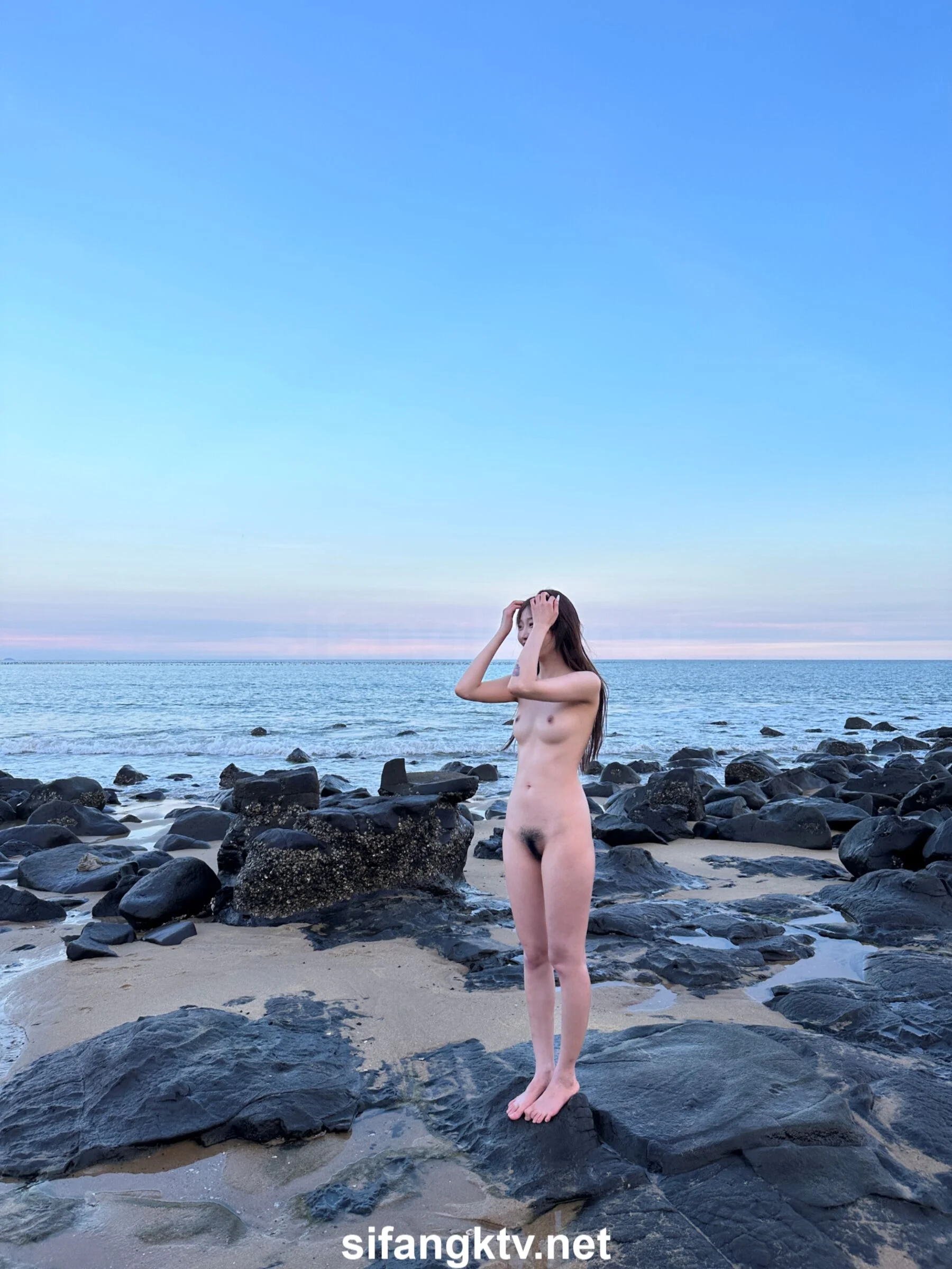 国模小初大尺度人体私拍套图 - Photo 702