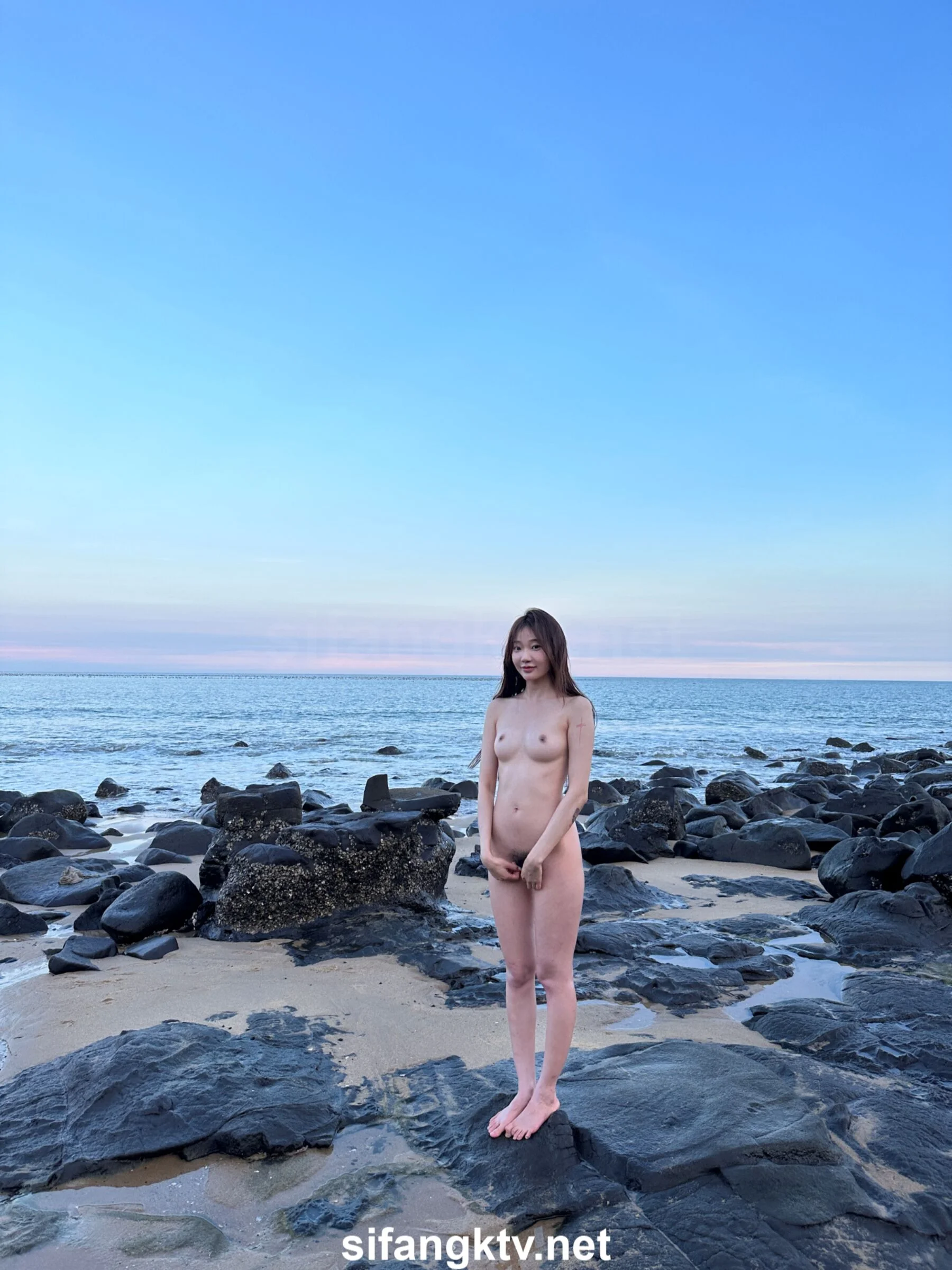 国模小初大尺度人体私拍套图 - Photo 706