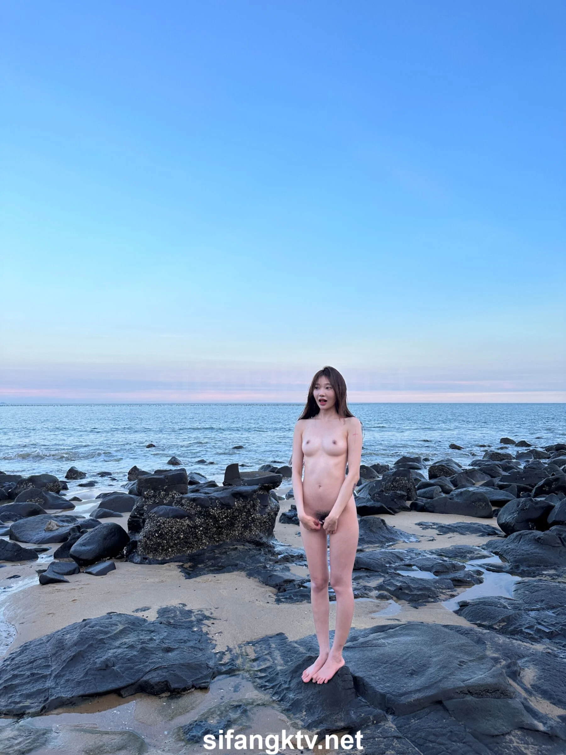 国模小初大尺度人体私拍套图 - Photo 708