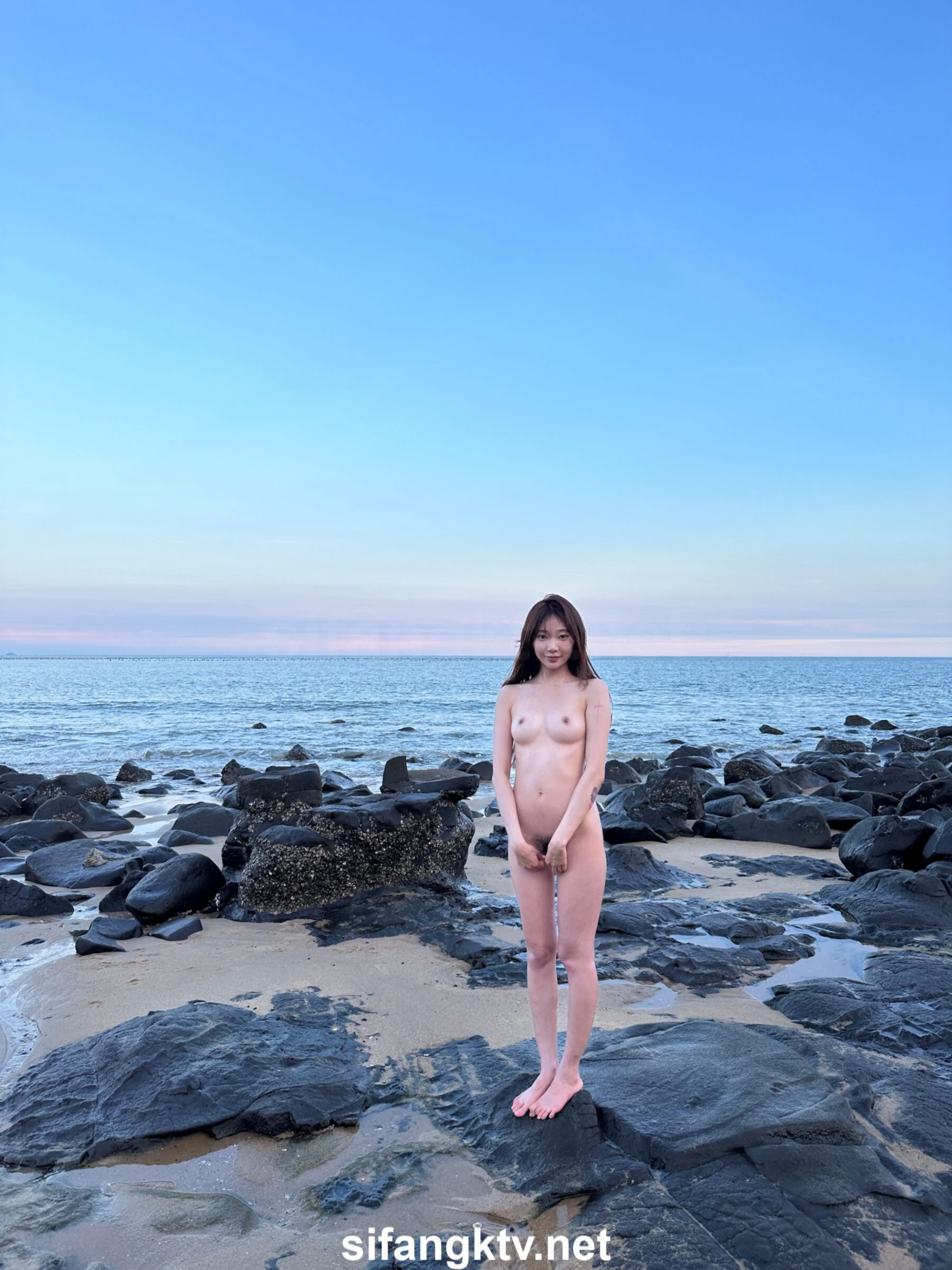 国模小初大尺度人体私拍套图 - Photo 709