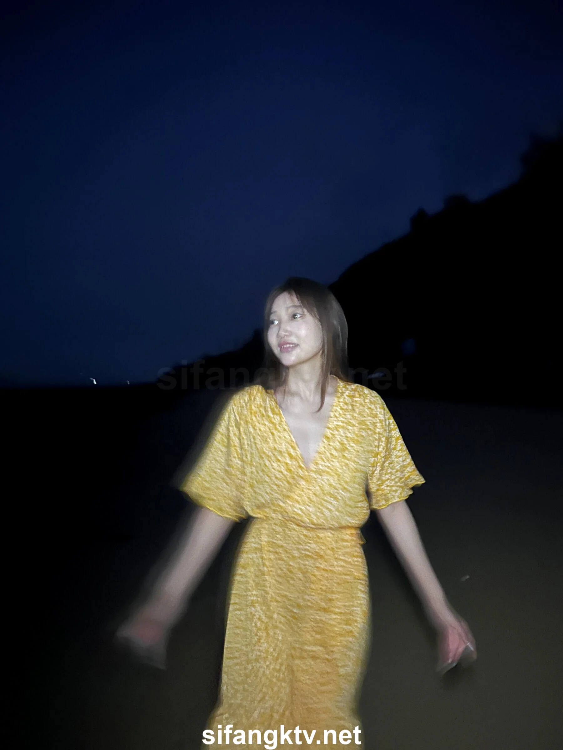 国模小初大尺度人体私拍套图 - Photo 740