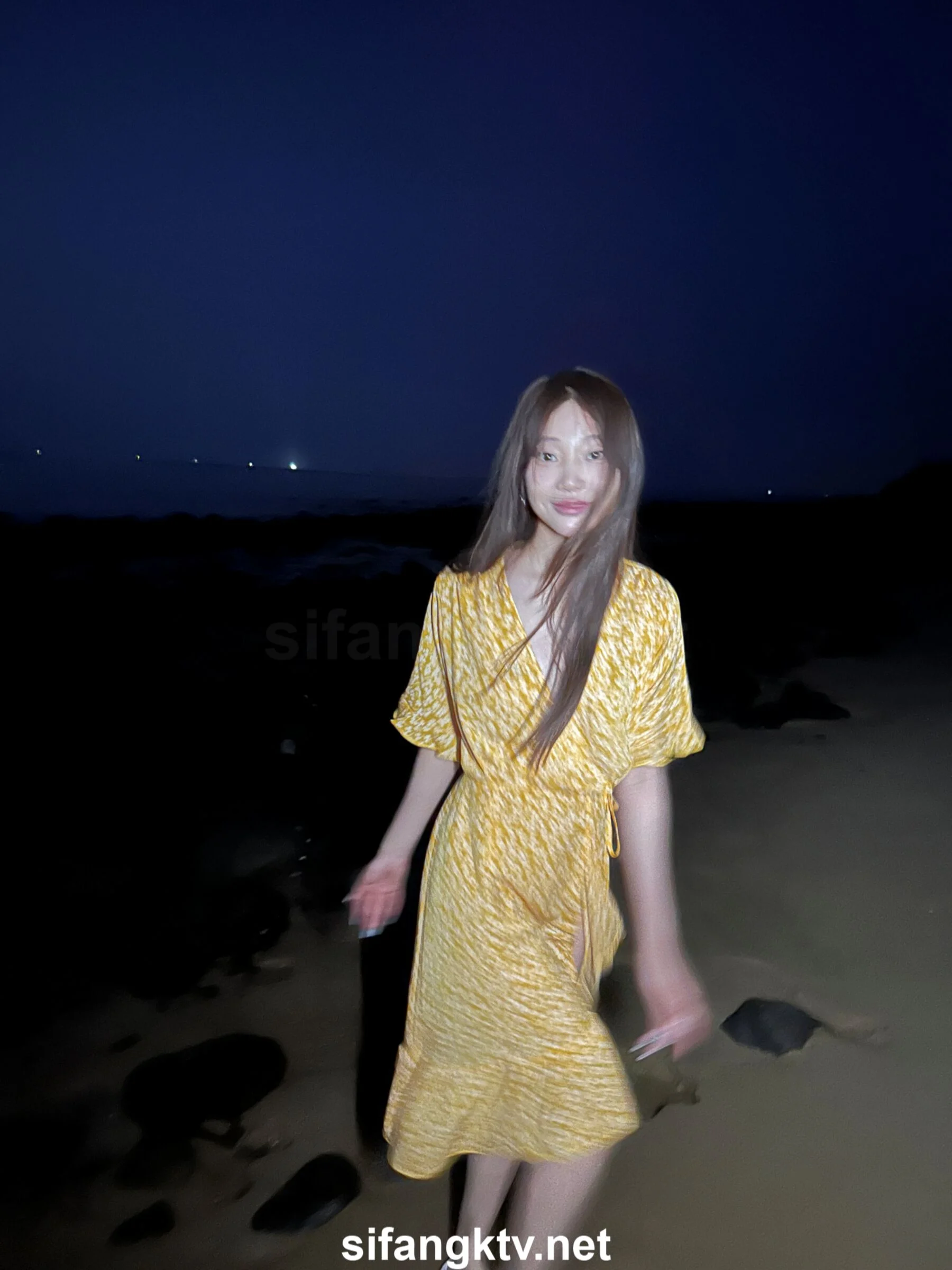 国模小初大尺度人体私拍套图 - Photo 755