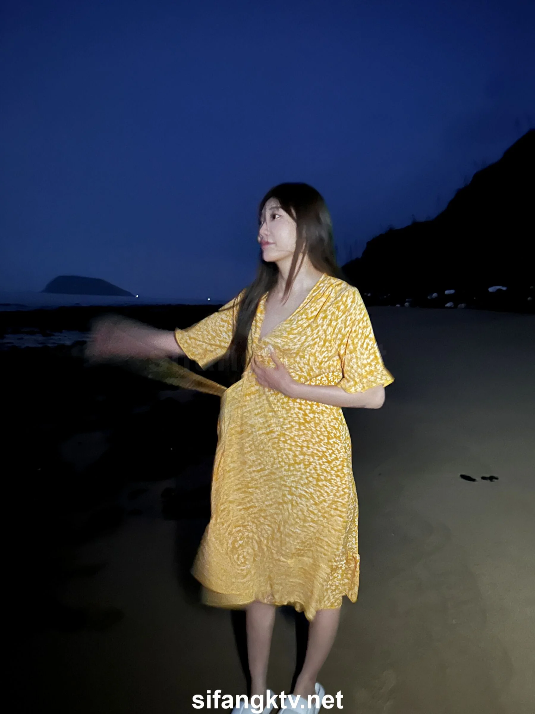 国模小初大尺度人体私拍套图 - Photo 763