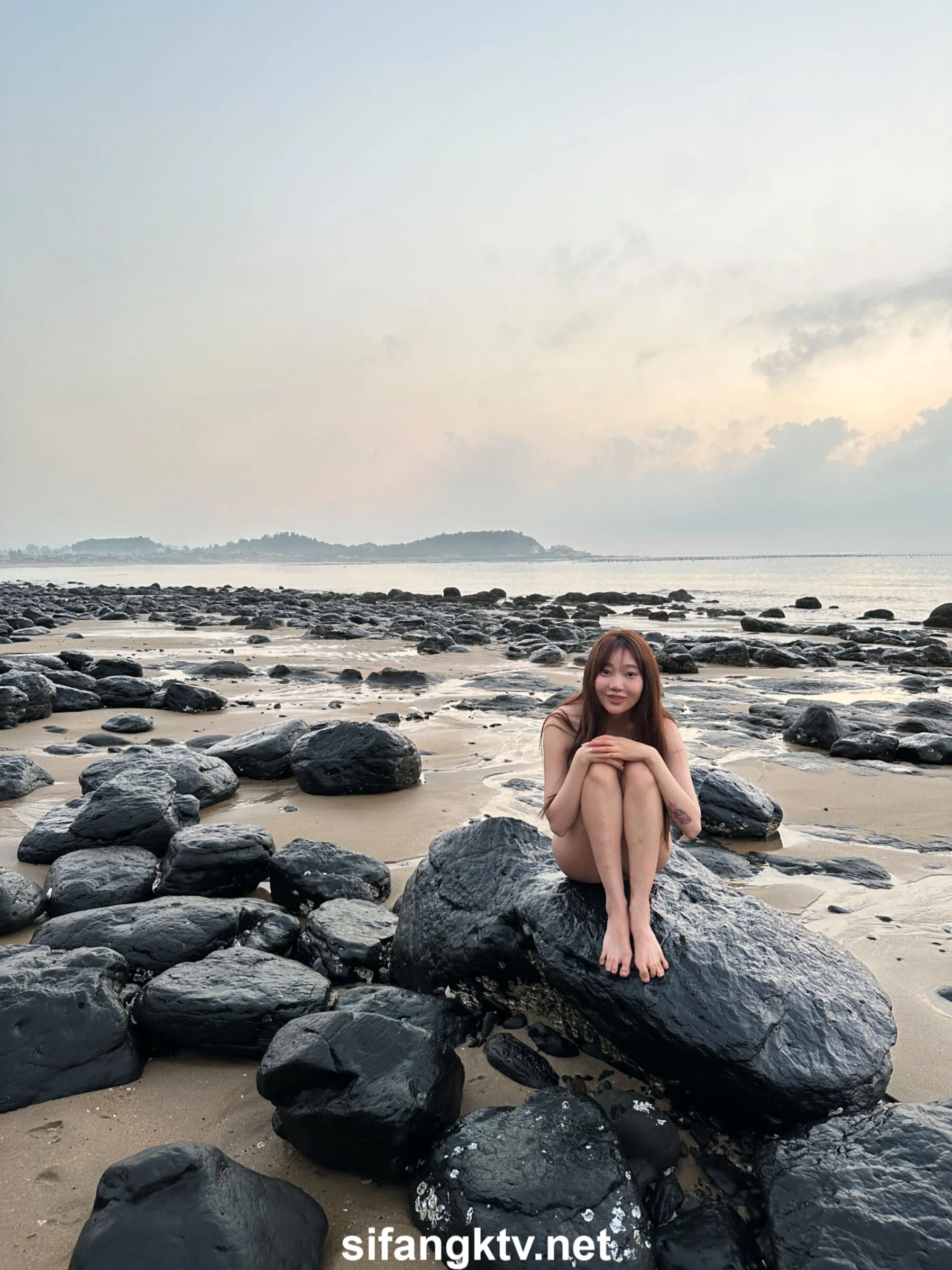 国模小初大尺度人体私拍套图 - Photo 823