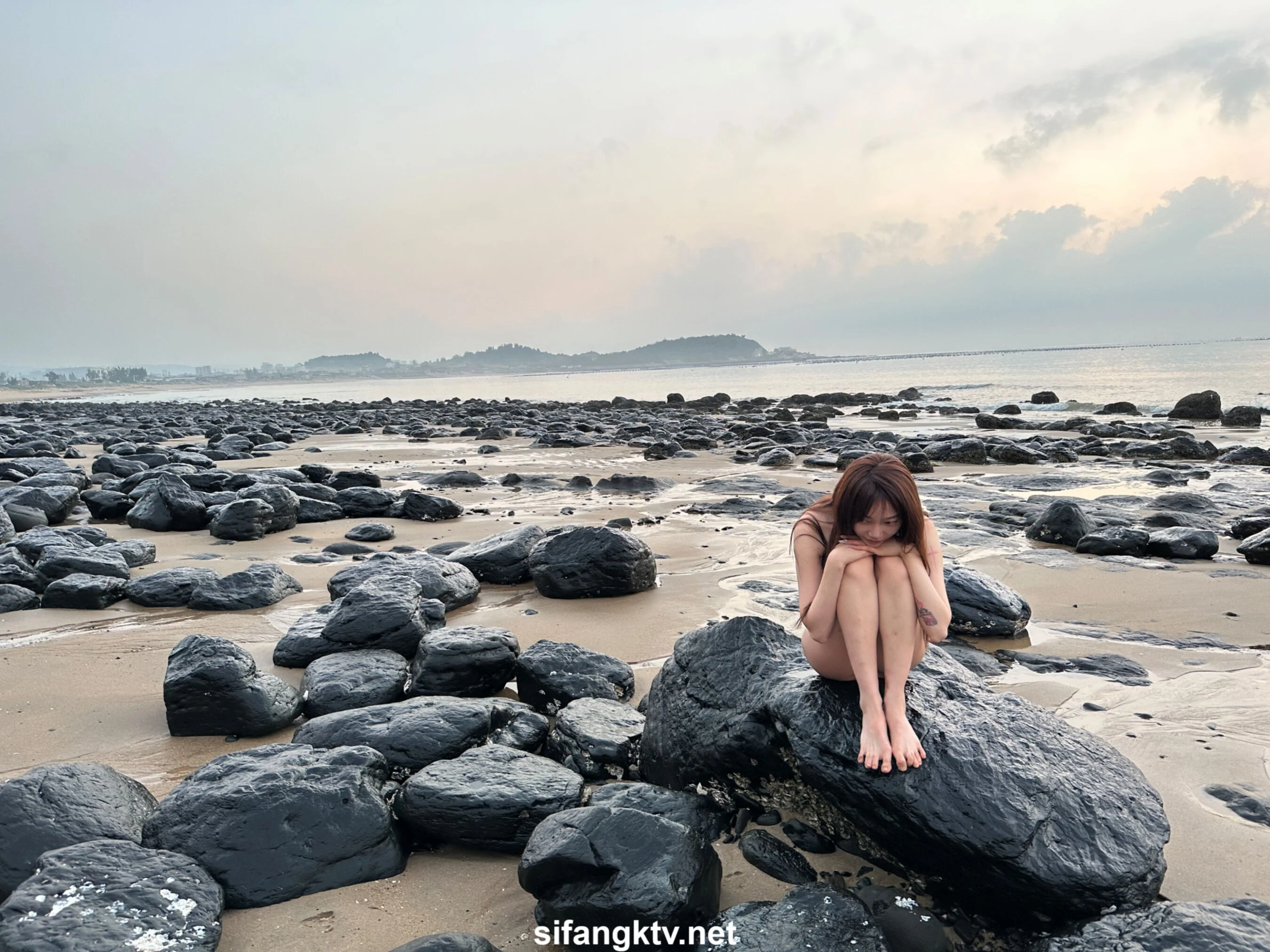 国模小初大尺度人体私拍套图 - Photo 826