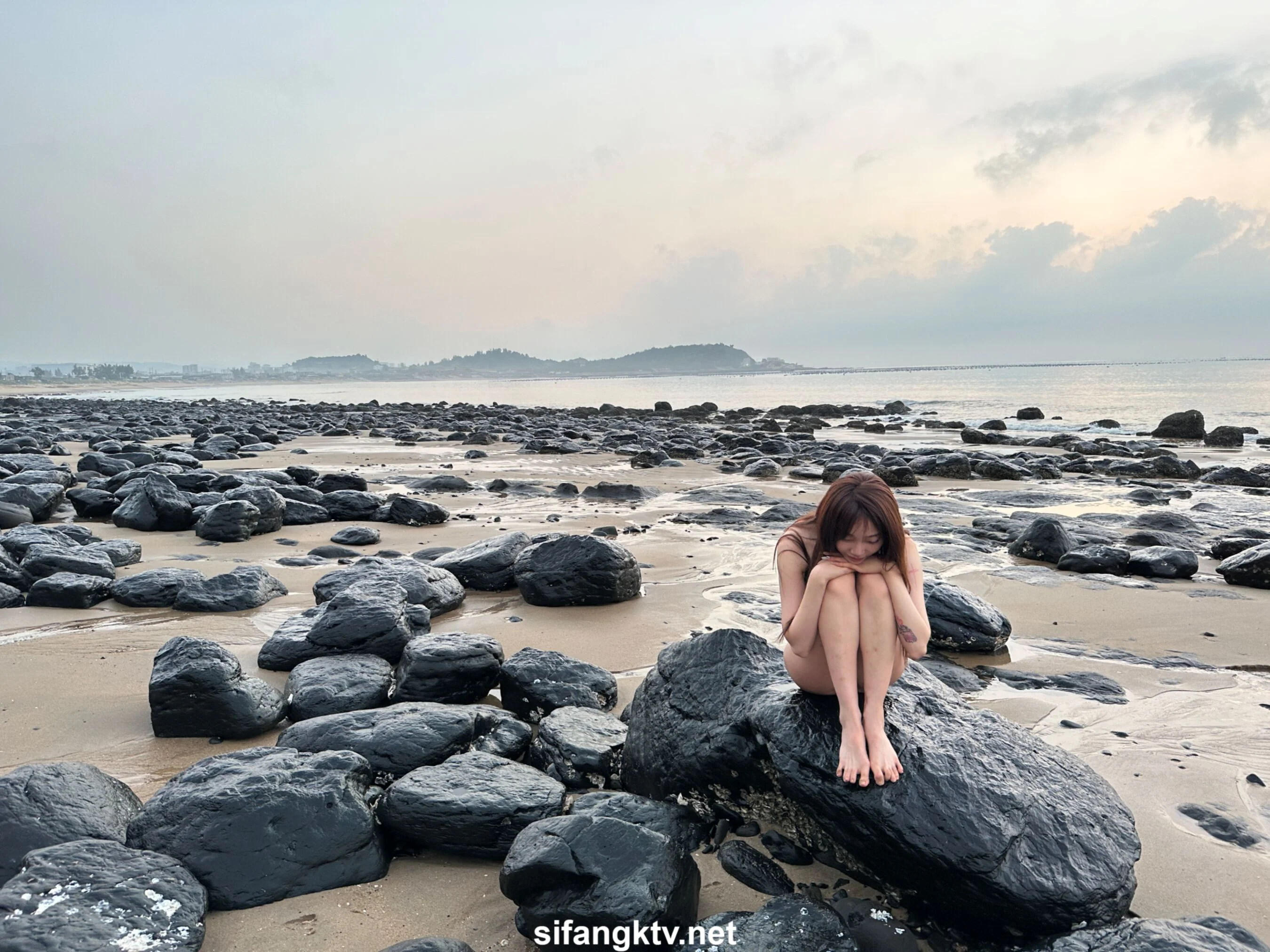 国模小初大尺度人体私拍套图 - Photo 827