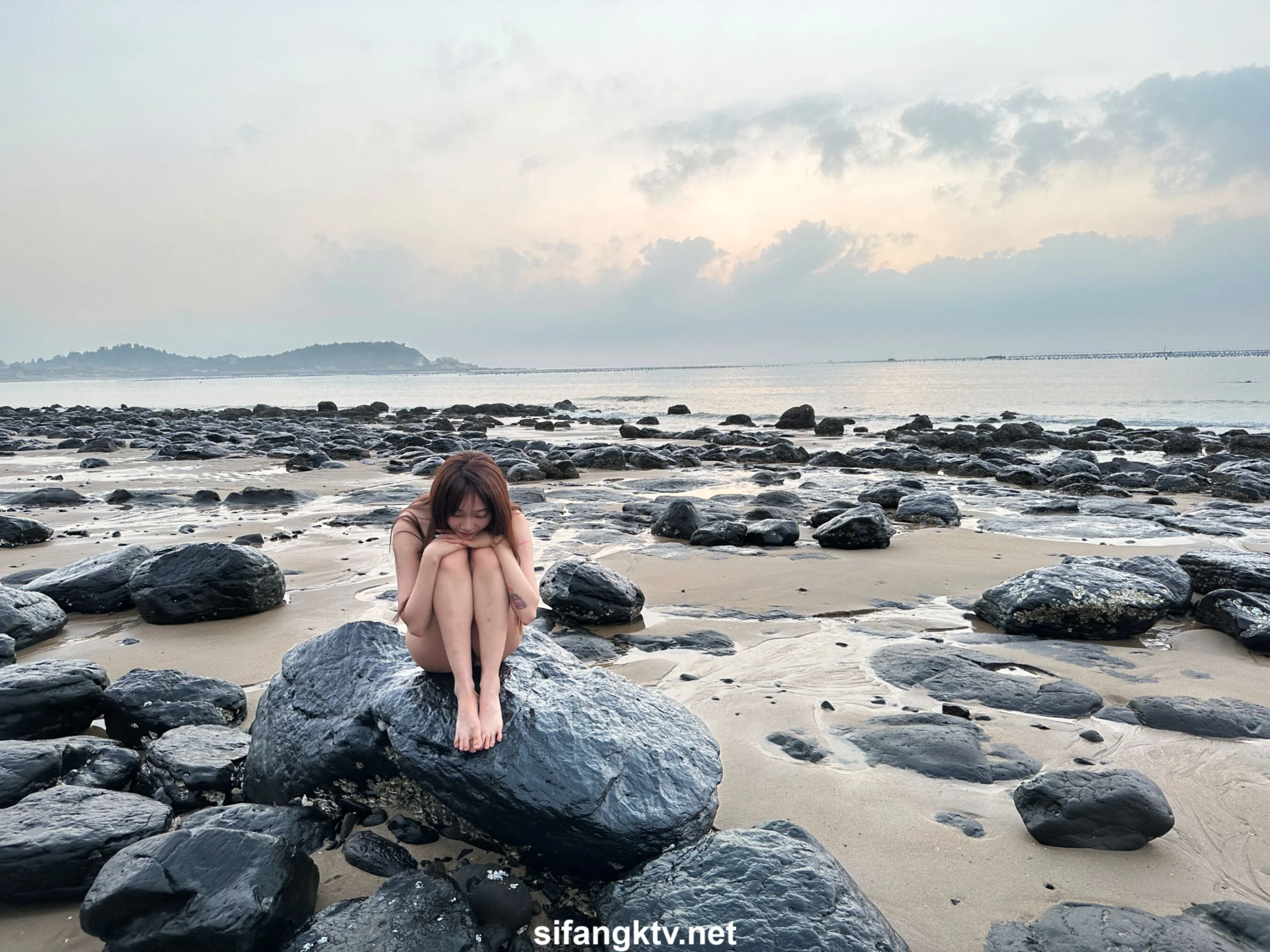 国模小初大尺度人体私拍套图 - Photo 829