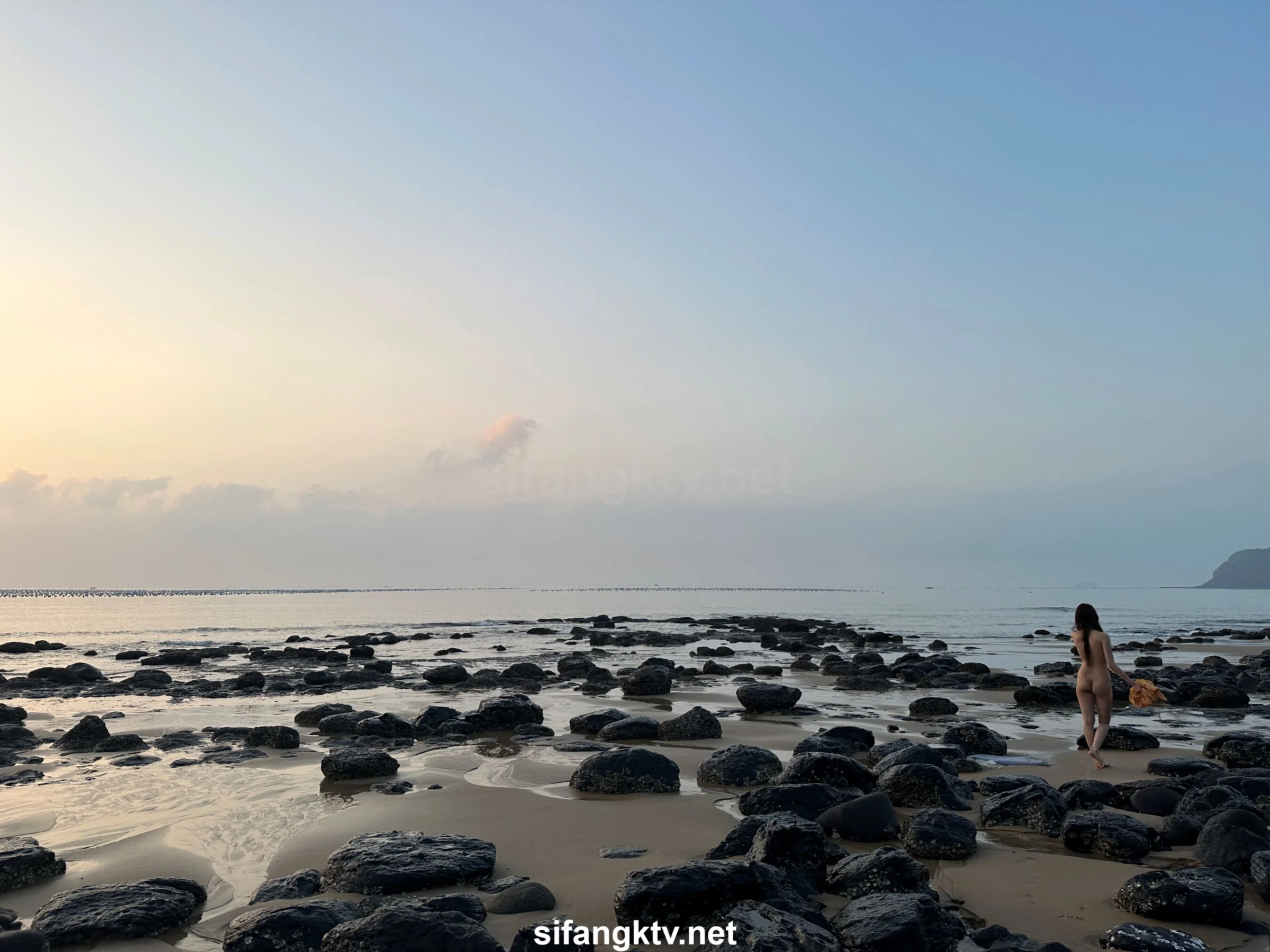 国模小初大尺度人体私拍套图 - Photo 856