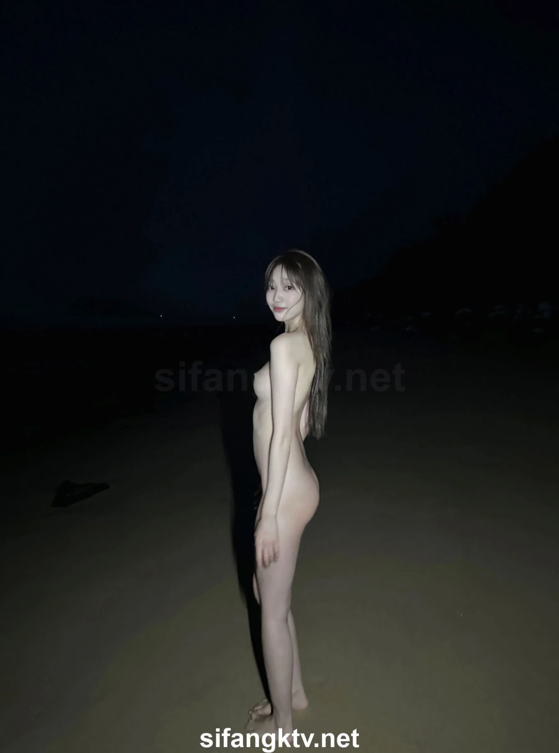 国模小初大尺度人体私拍套图 - Photo 880