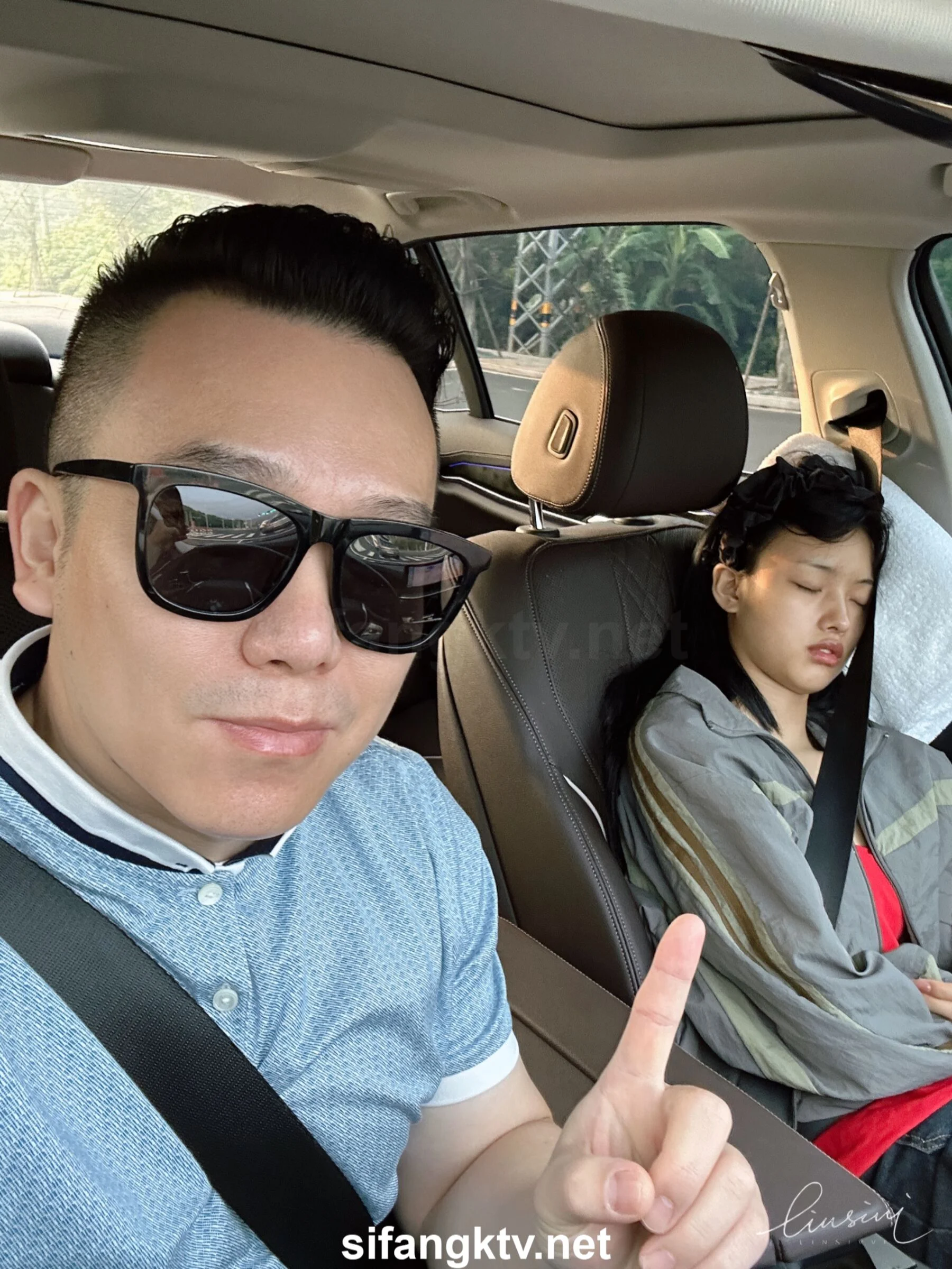 国模小初大尺度人体私拍套图 - Photo 932