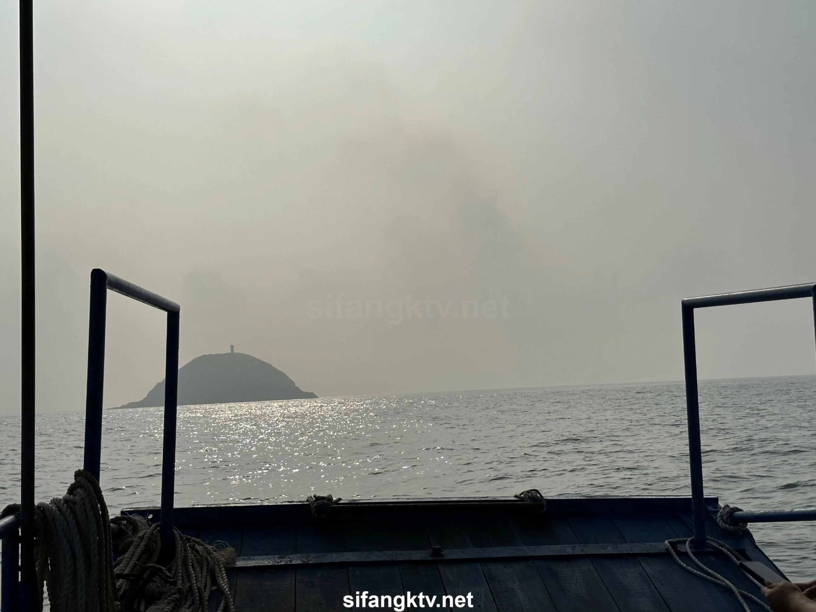 国模小初大尺度人体私拍套图 - Photo 933