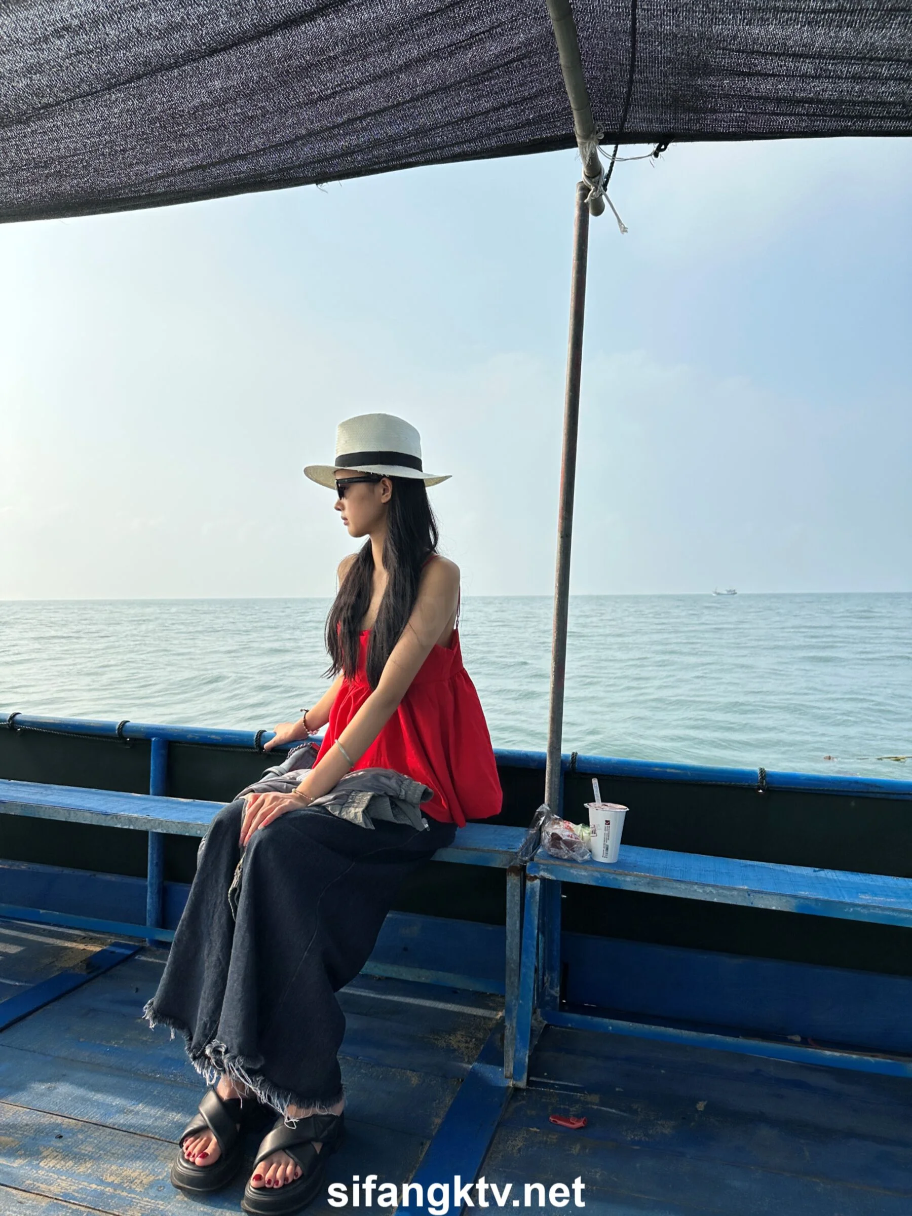 国模小初大尺度人体私拍套图 - Photo 936