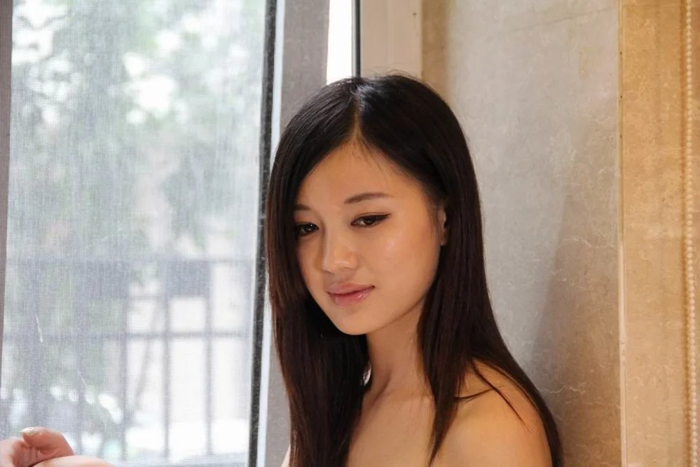 国模林子颜人体私拍套图 - Photo 42
