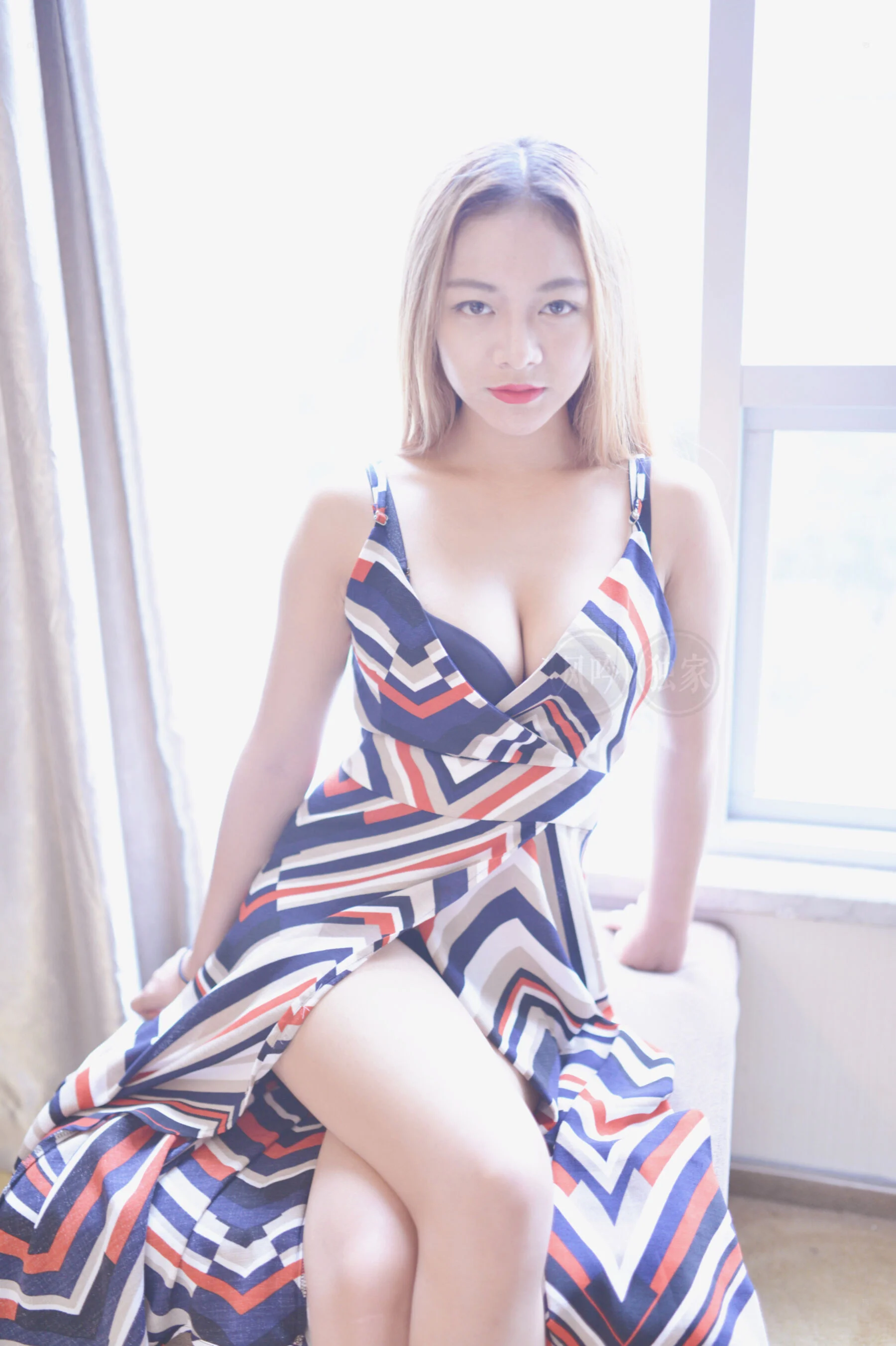 国模严菲大尺度人体私拍套图 - Photo 730