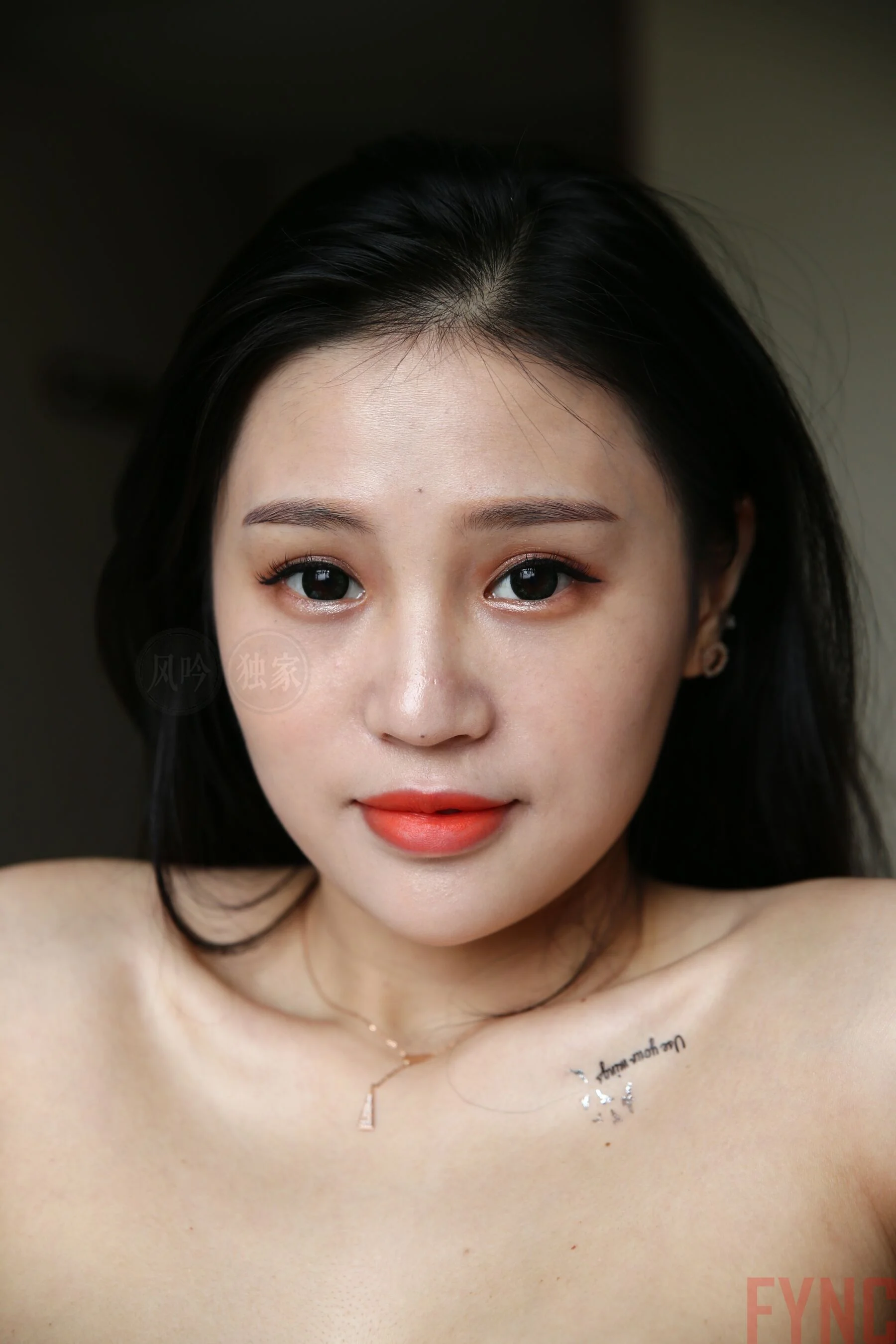 国模莉莉大尺度人体私拍套图 - Photo 422