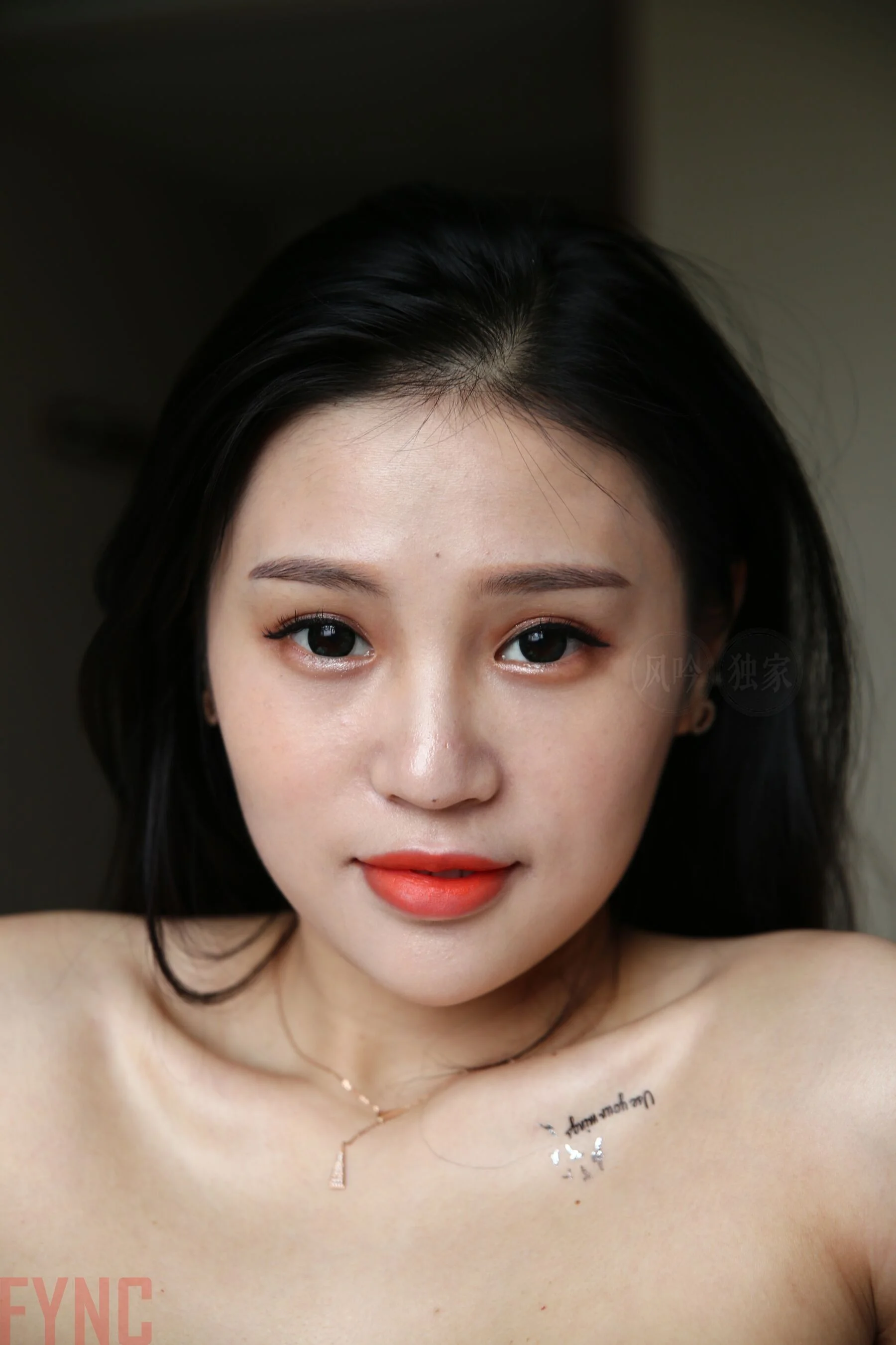 国模莉莉大尺度人体私拍套图 - Photo 423