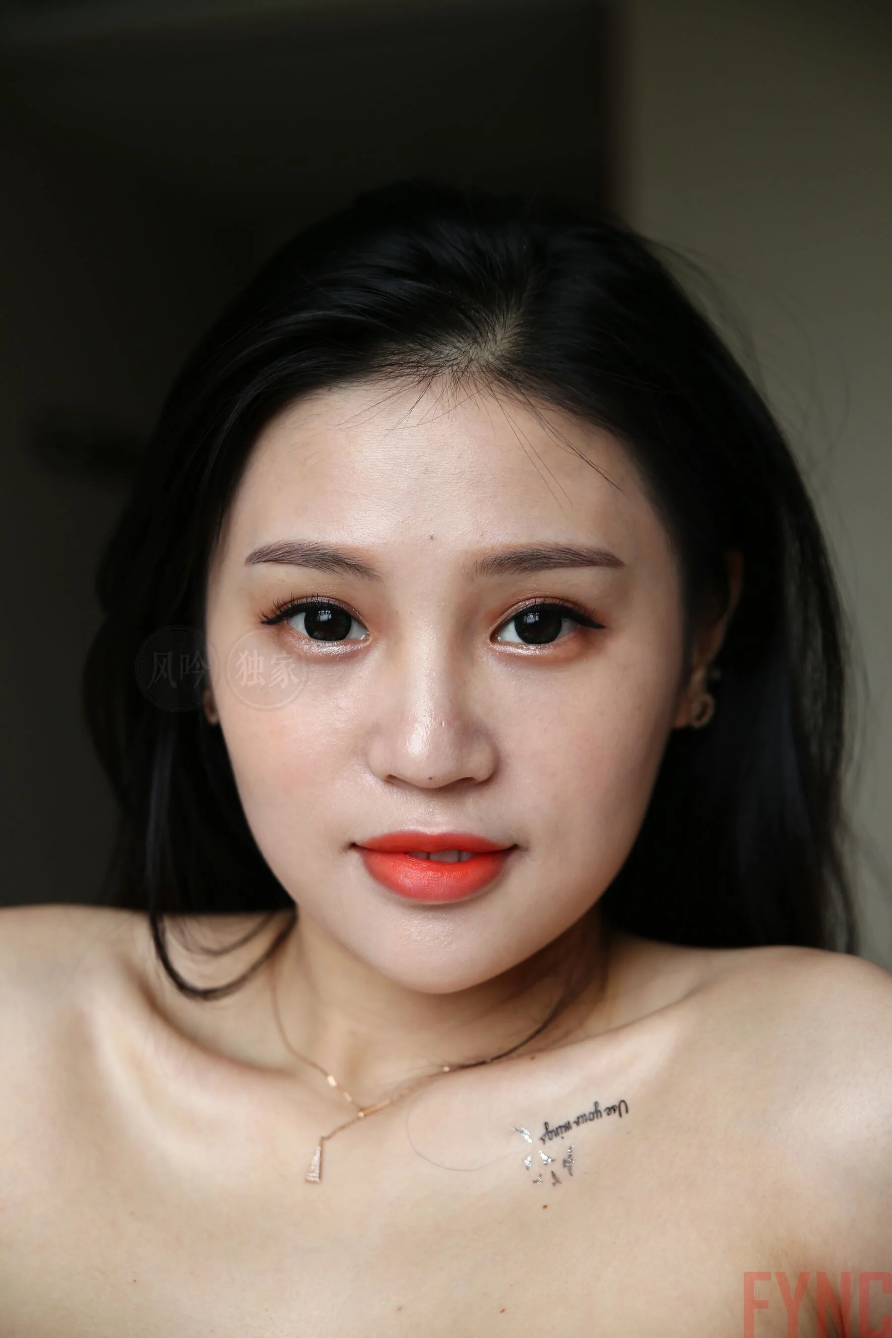 国模莉莉大尺度人体私拍套图 - Photo 424